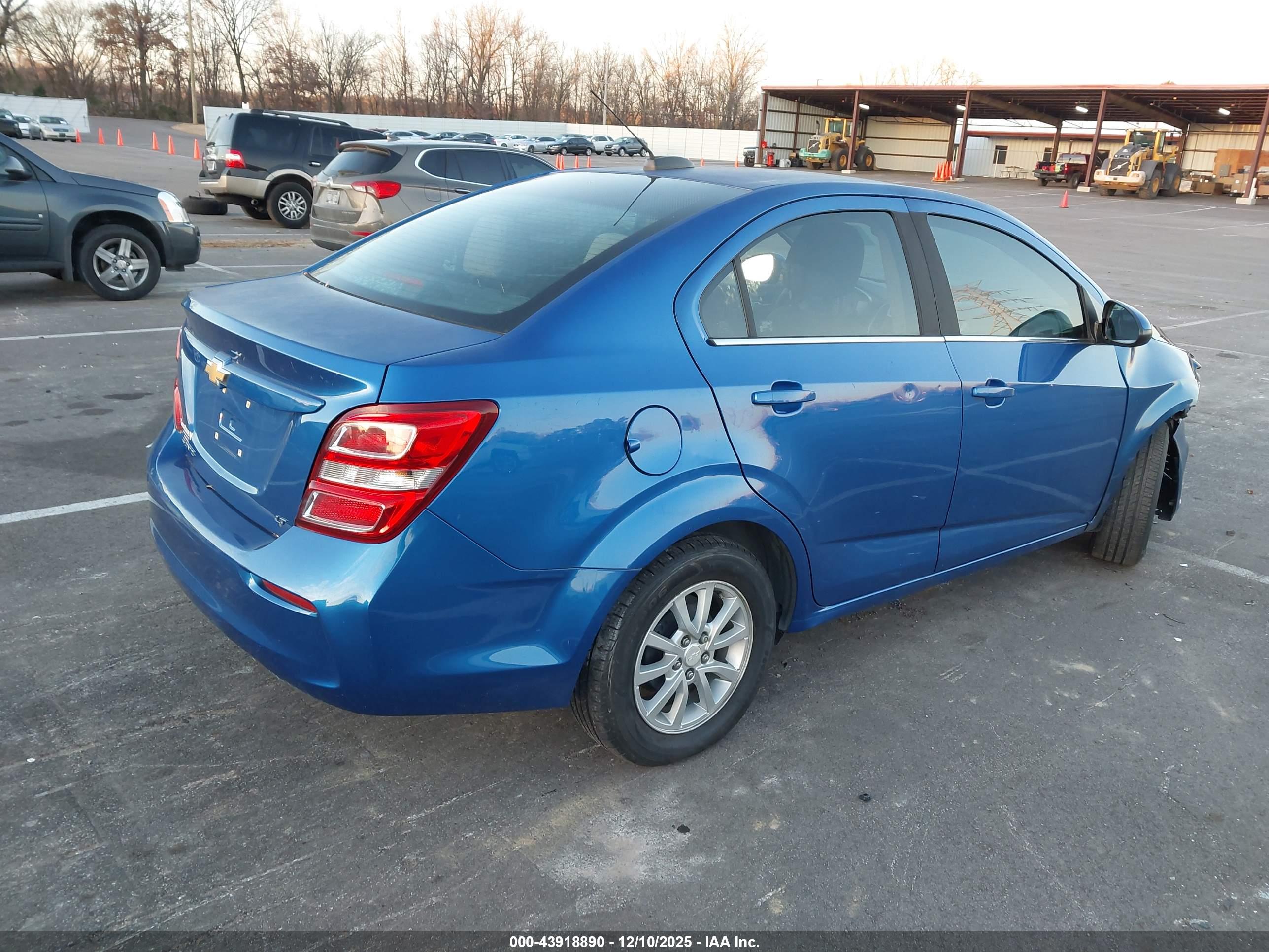 CHEVROLET SONIC image 4