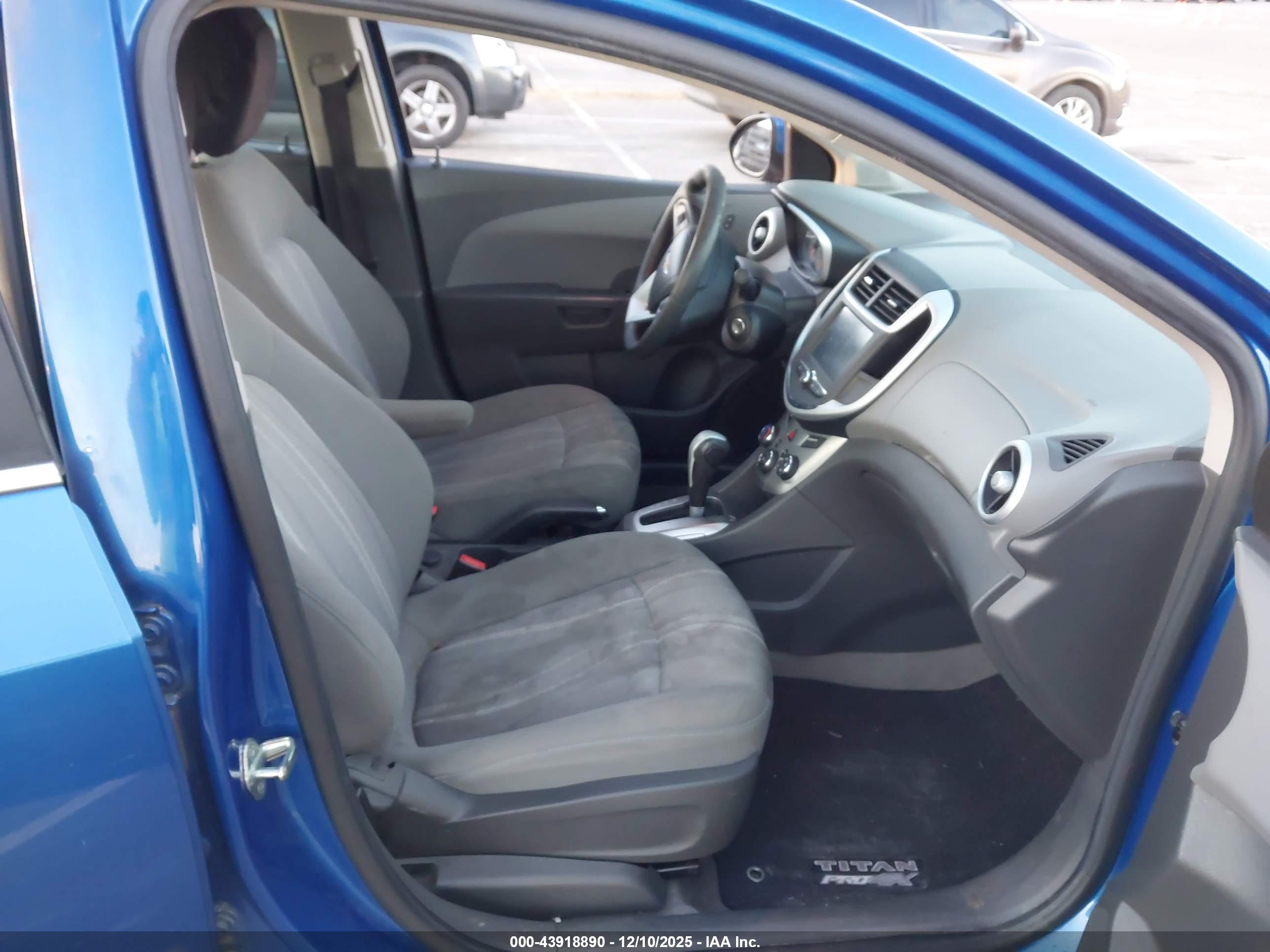 CHEVROLET SONIC image 5