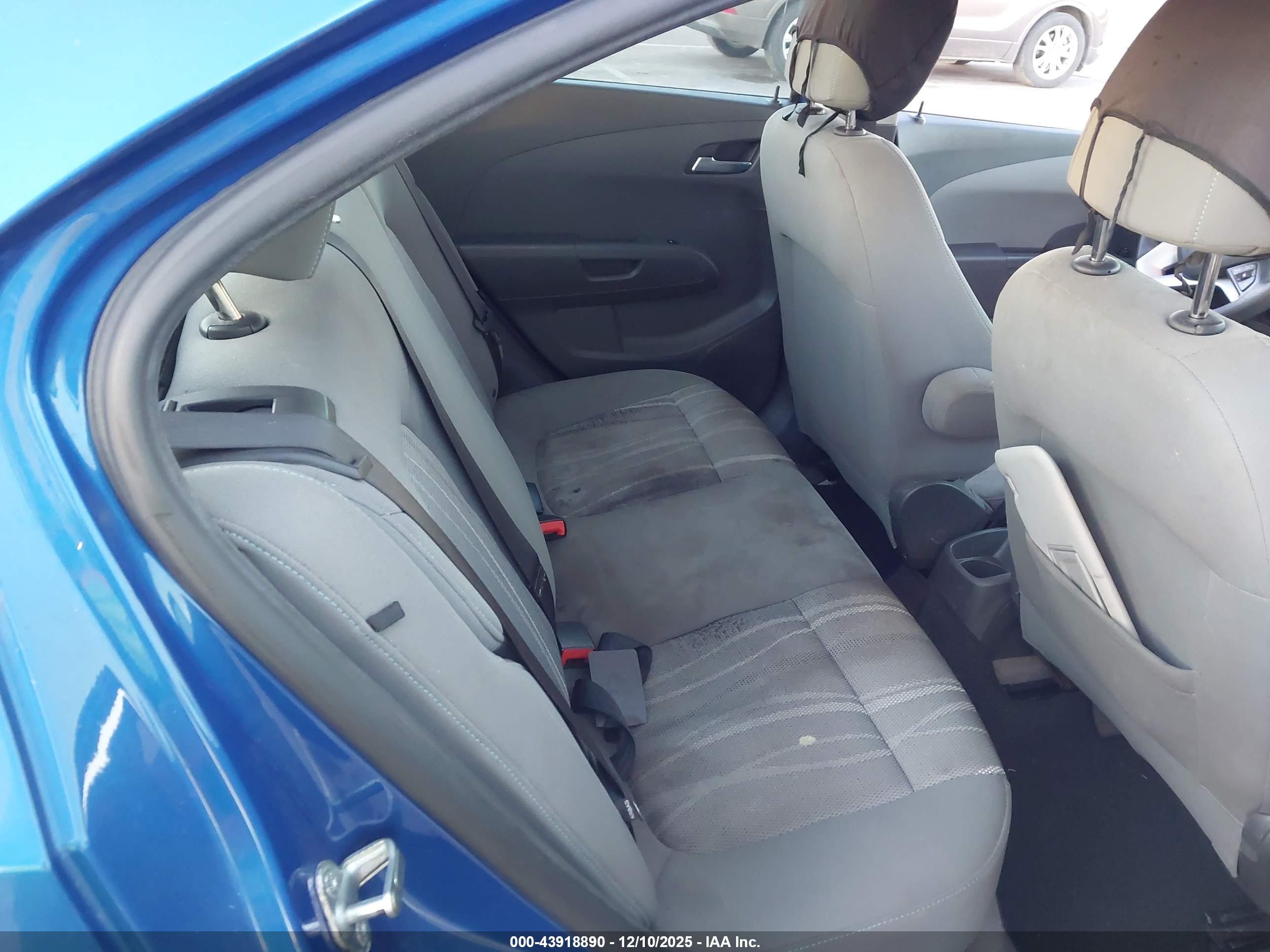 CHEVROLET SONIC image 8