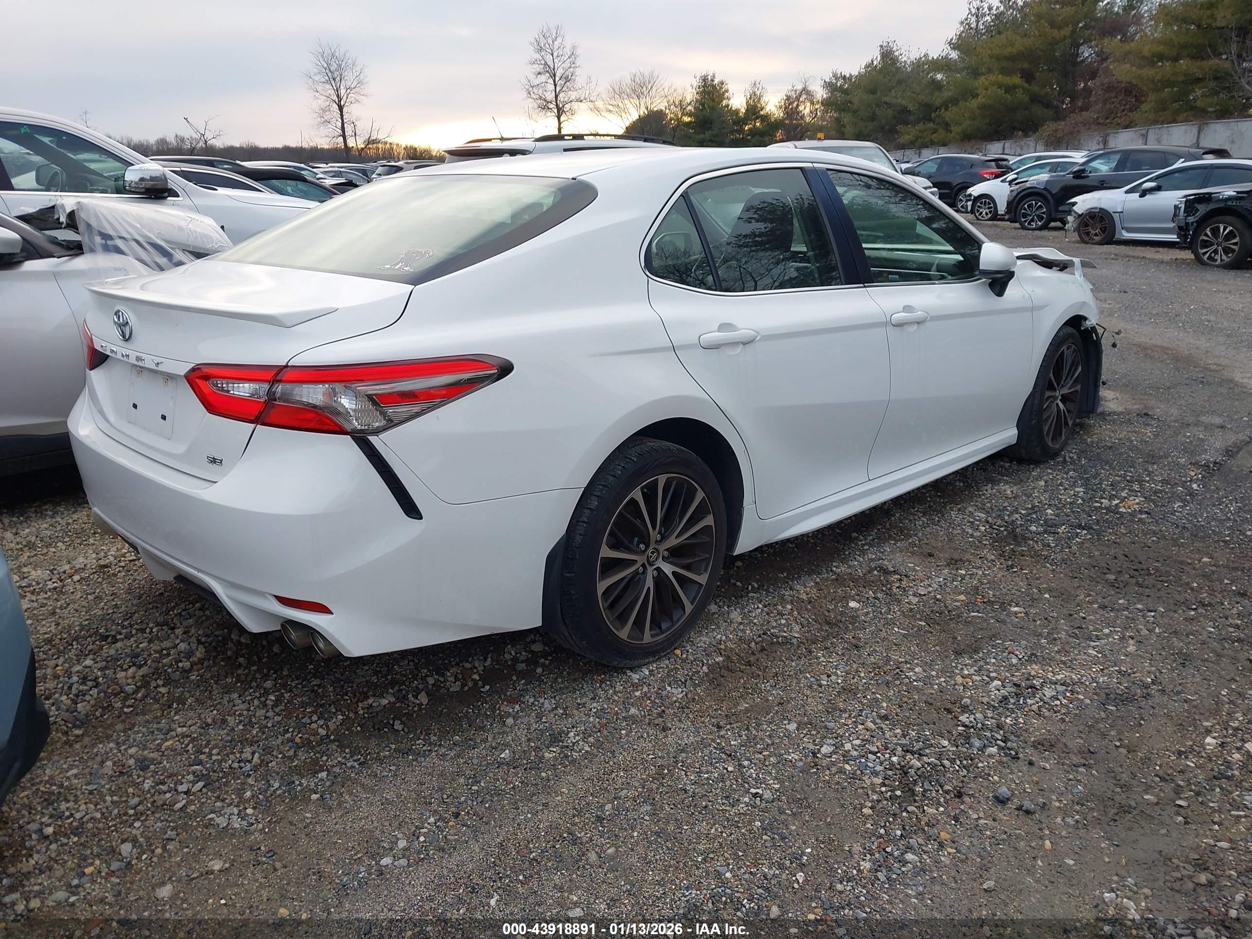TOYOTA CAMRY image 4