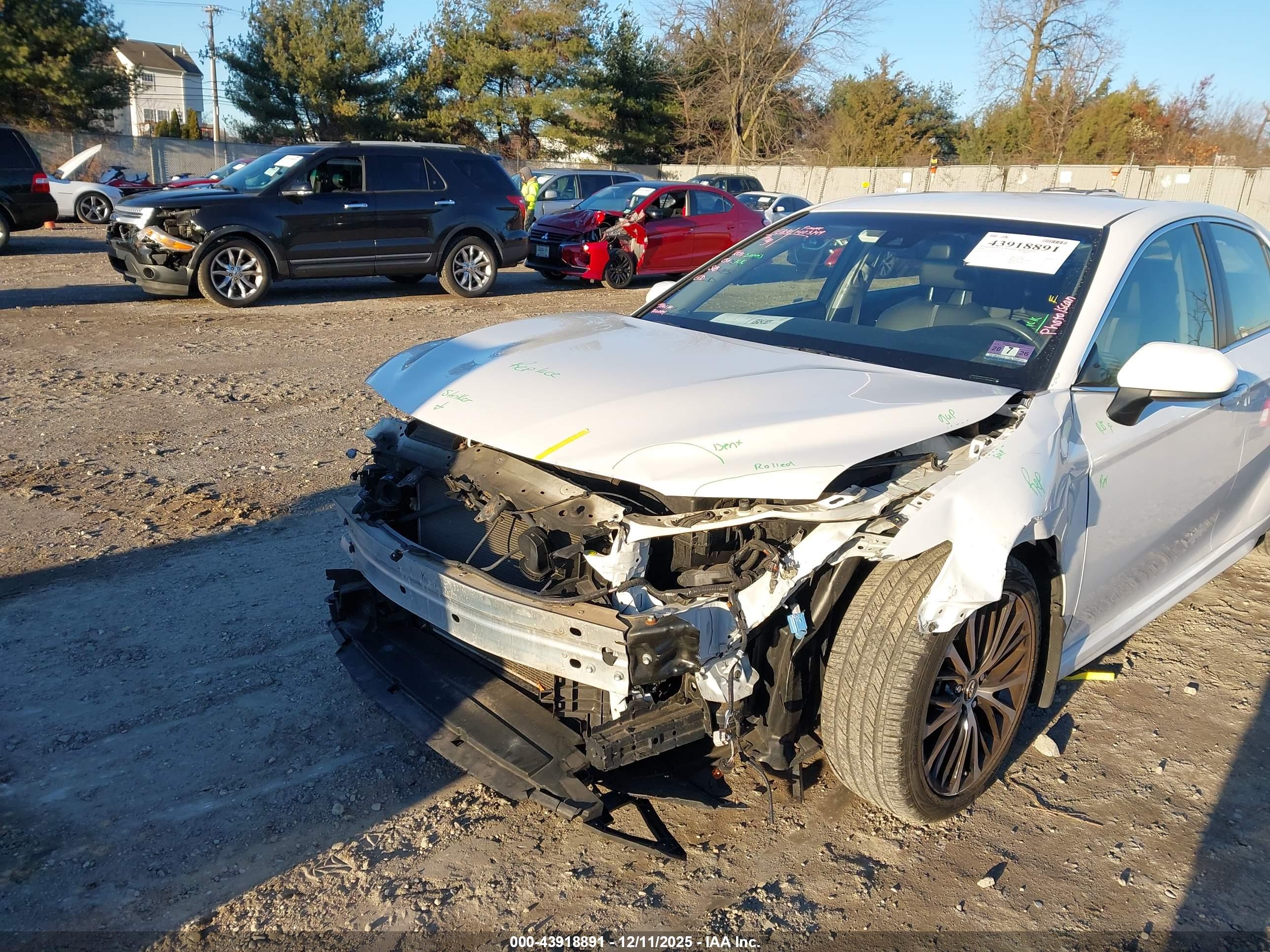 TOYOTA CAMRY image 6