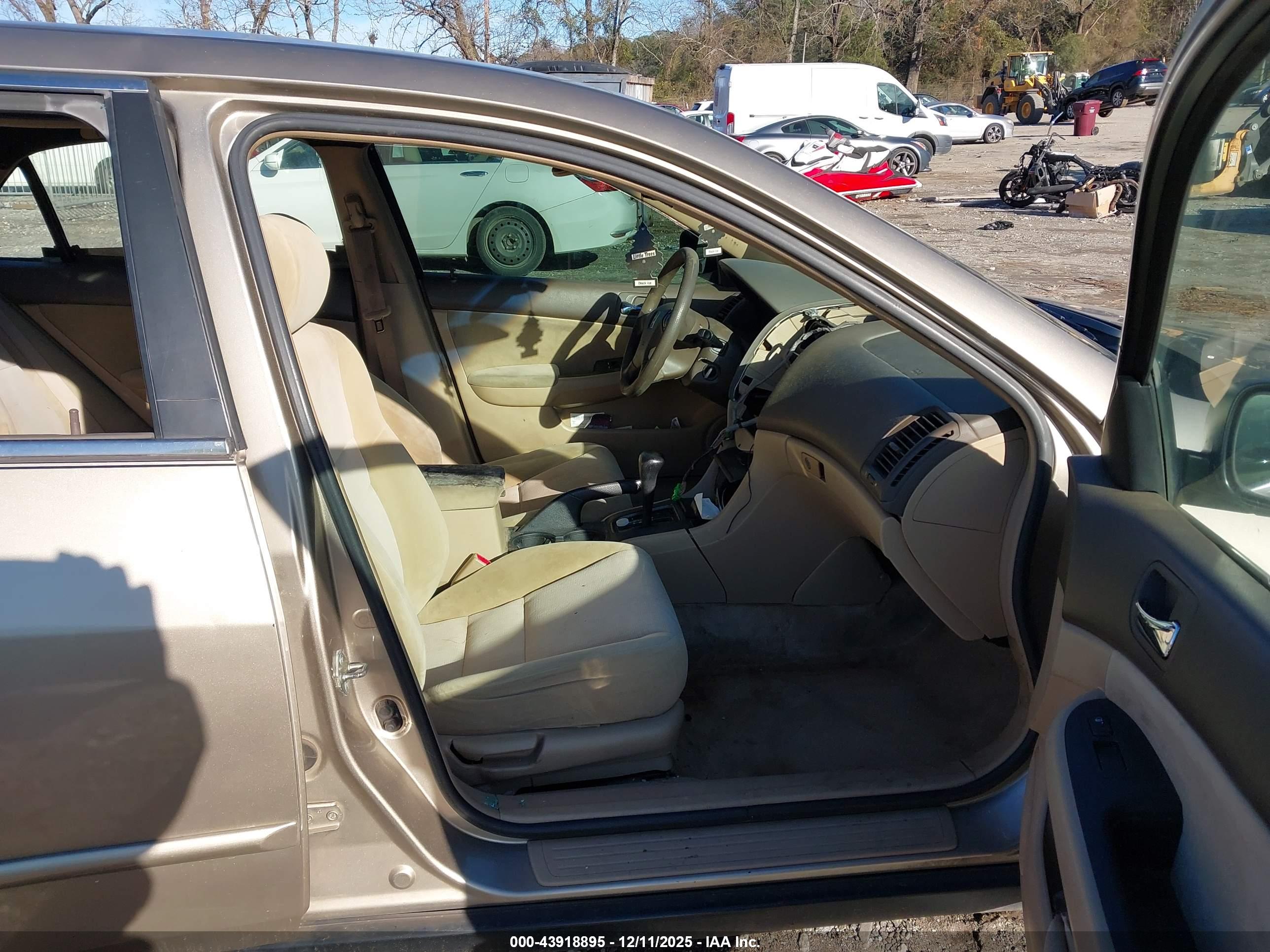 HONDA ACCORD image 5