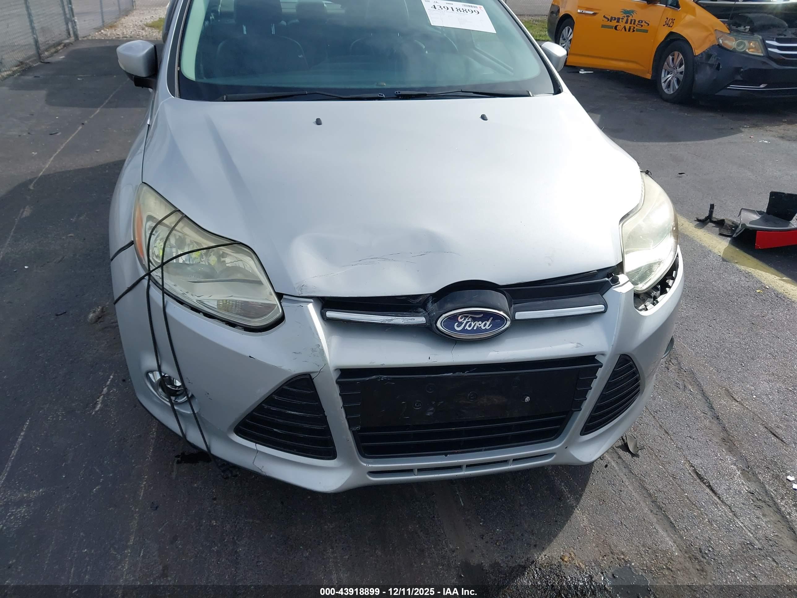 FORD FOCUS image 6