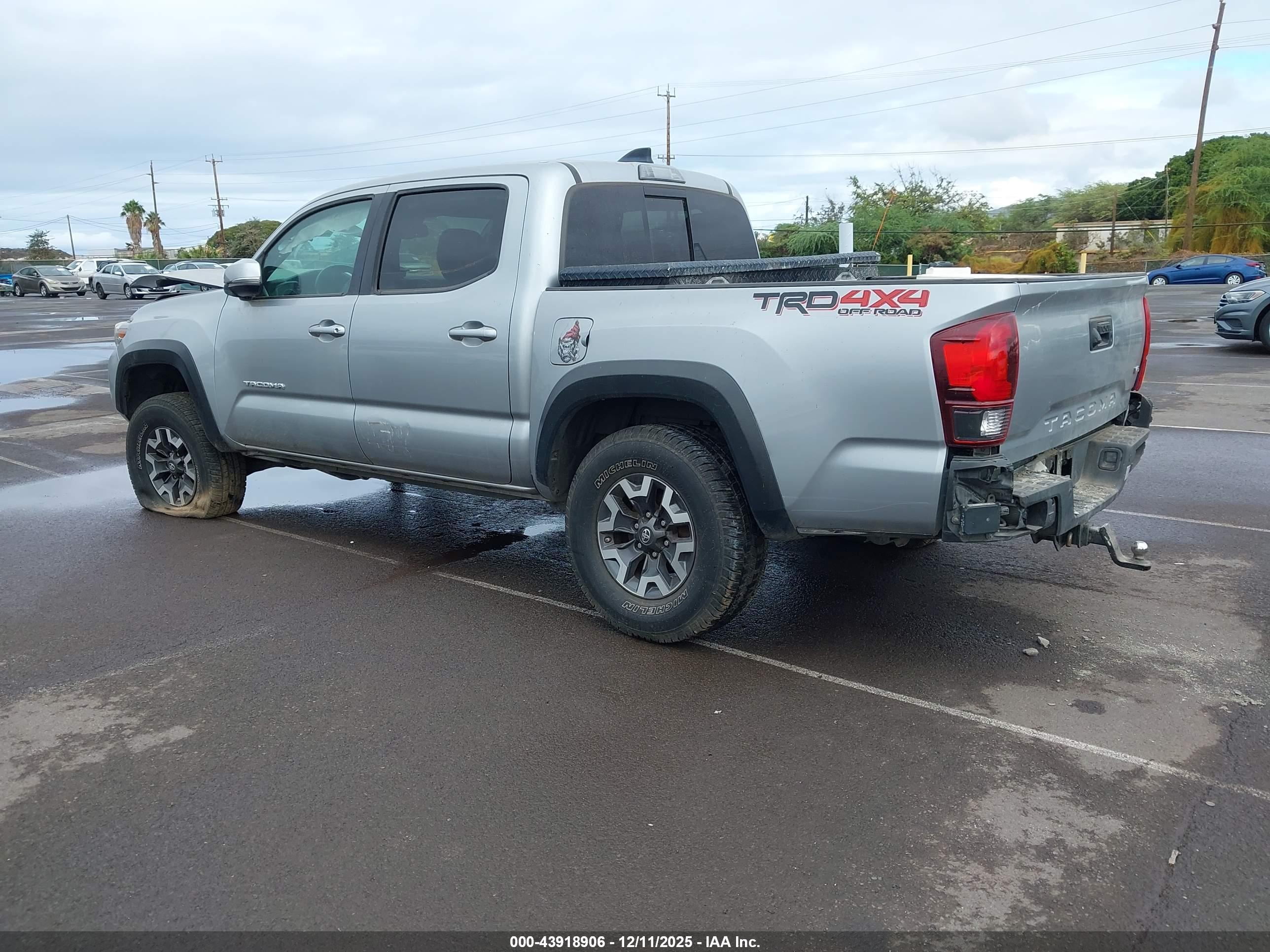 TOYOTA TACOMA image 3