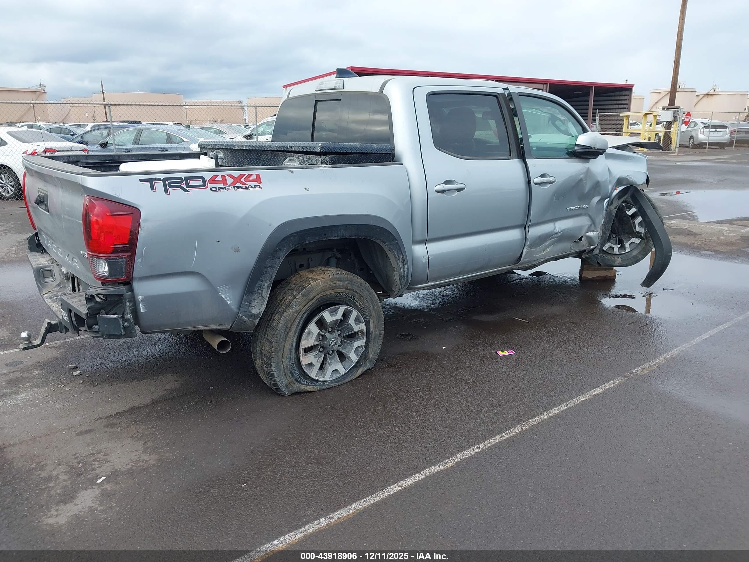 TOYOTA TACOMA image 4