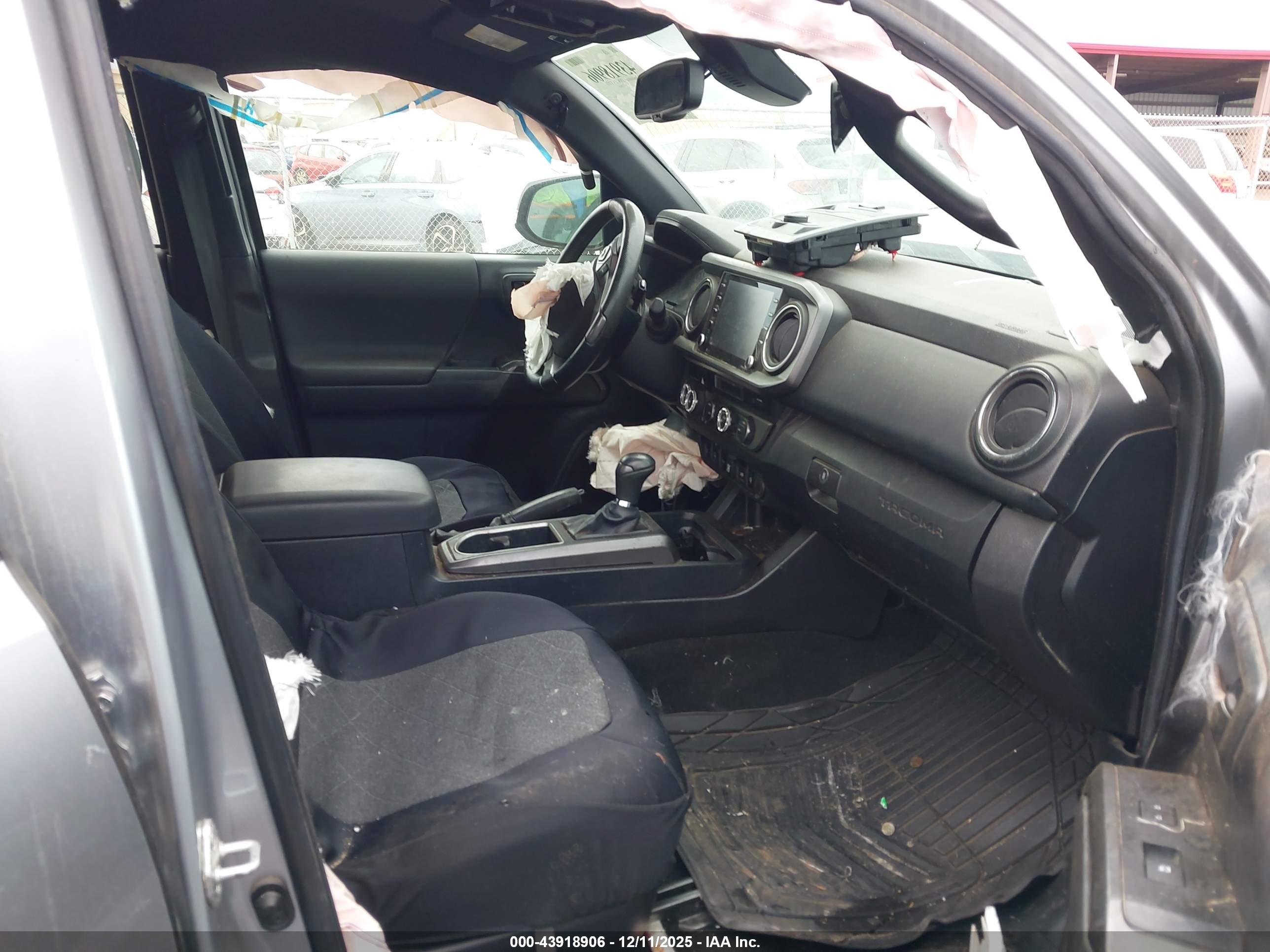 TOYOTA TACOMA image 5