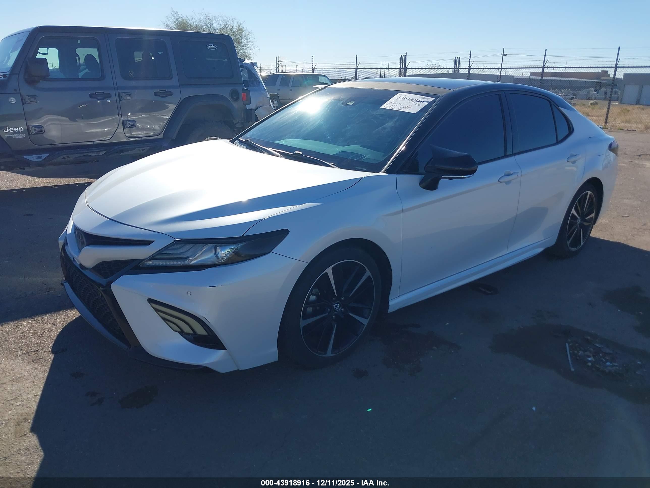 TOYOTA CAMRY image 2