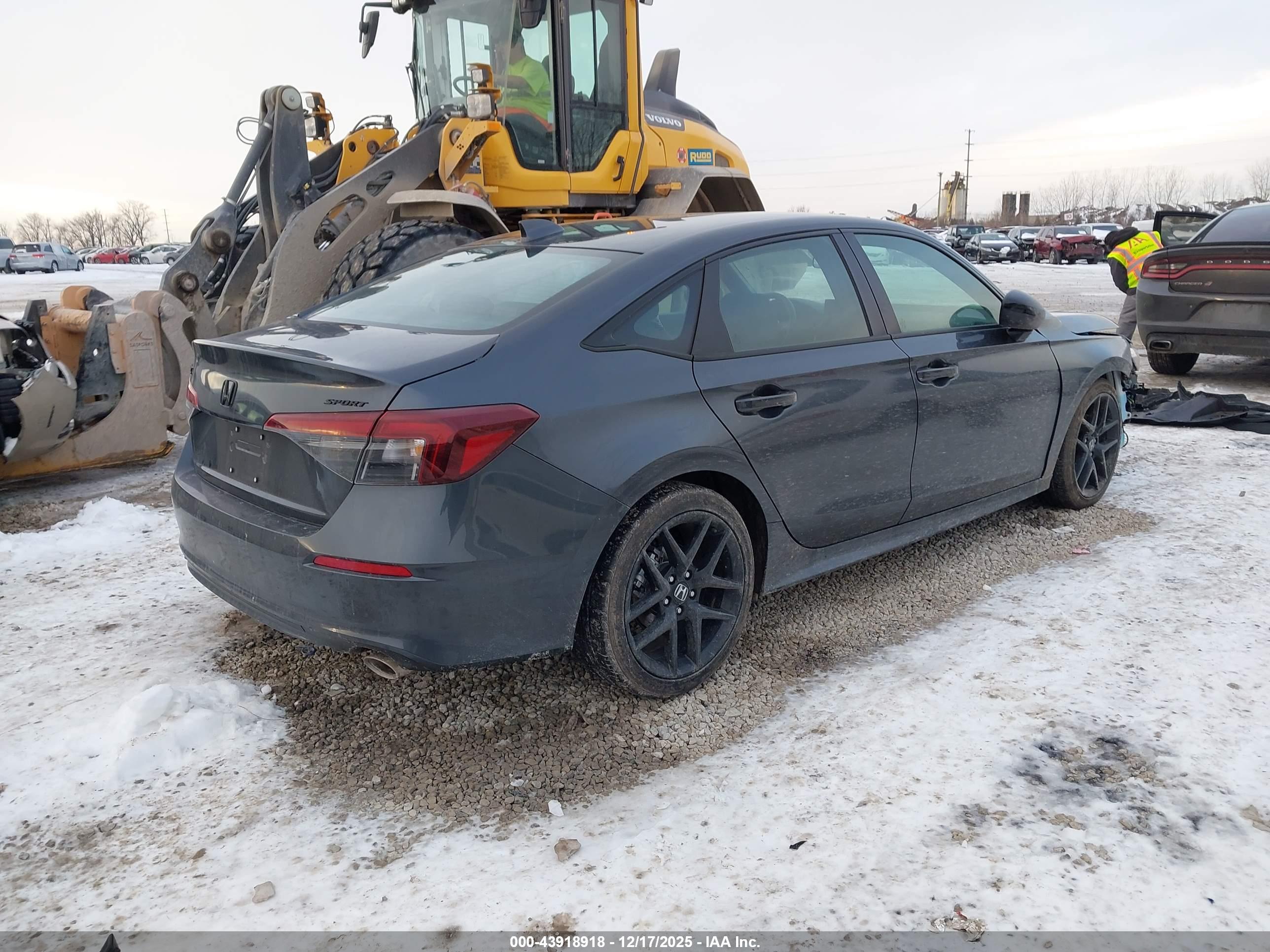 HONDA CIVIC image 4