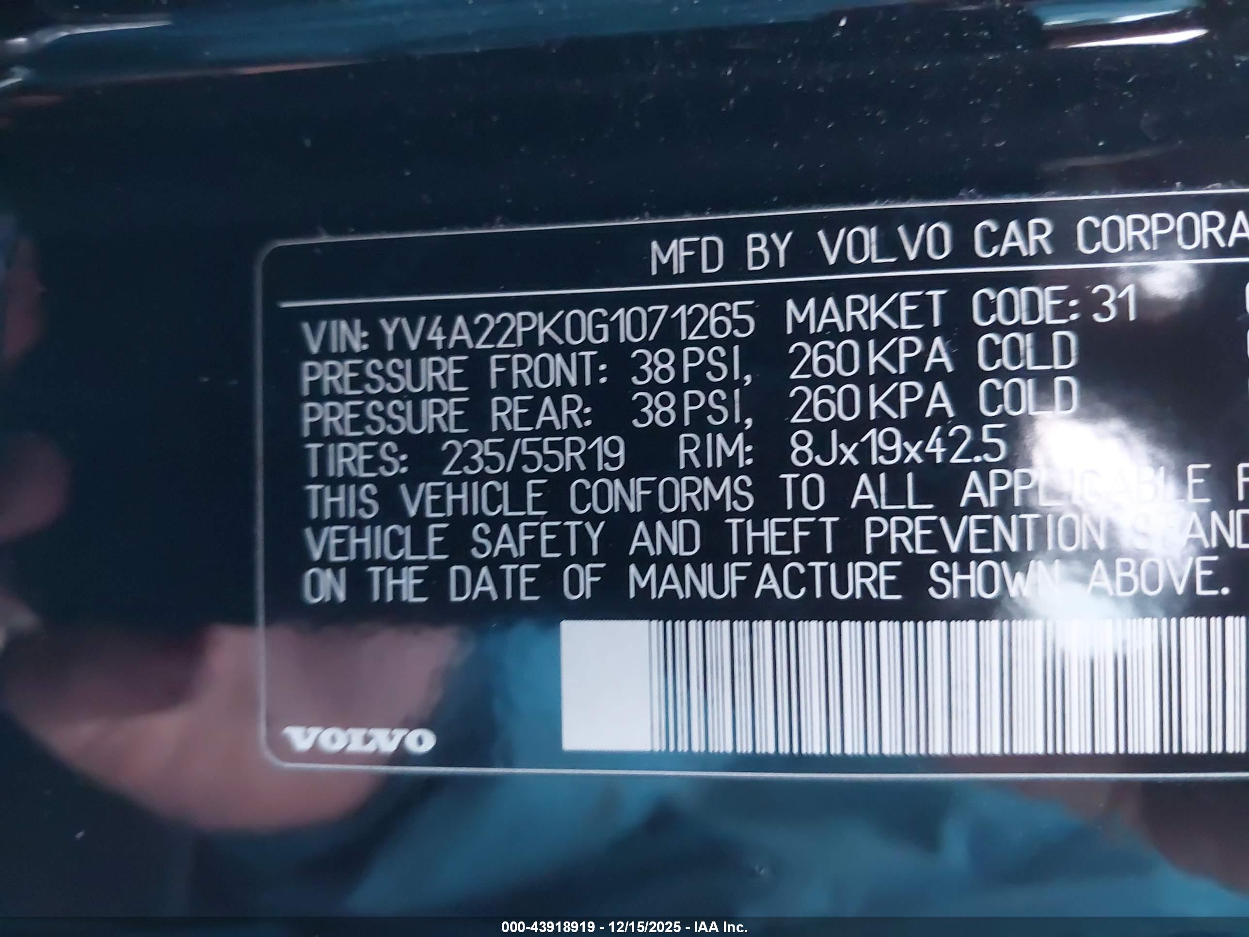 VOLVO XC90 image 9