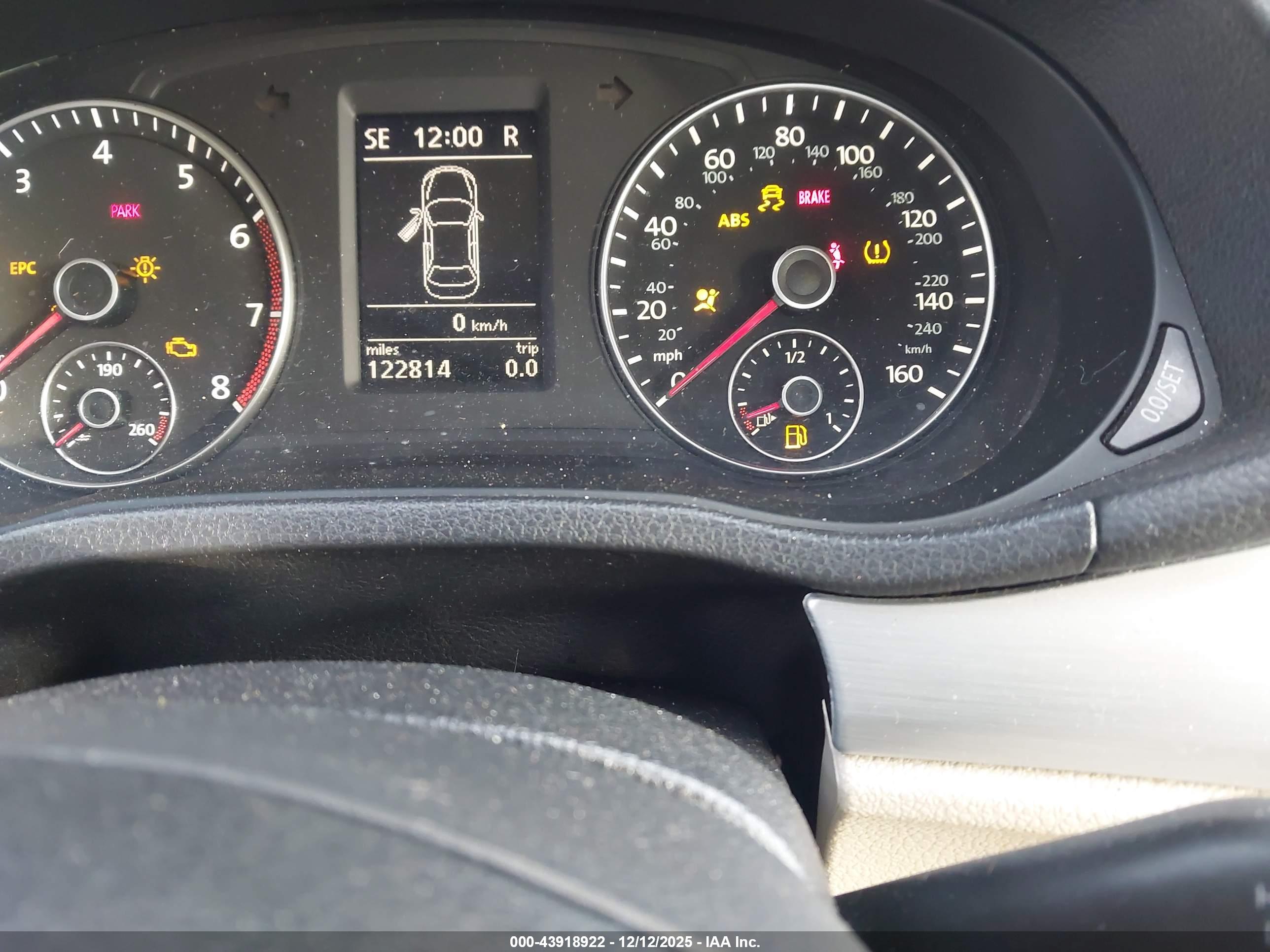 VOLKSWAGEN PASSAT image 7