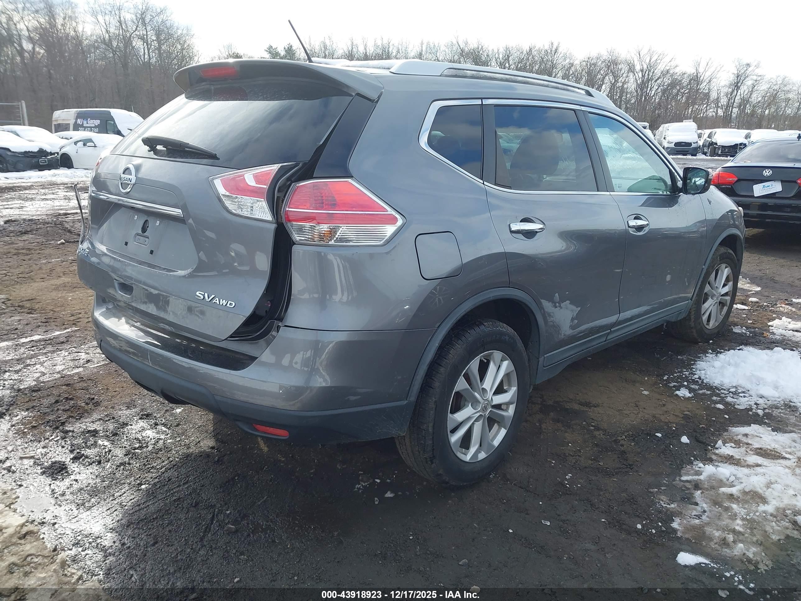 NISSAN ROGUE image 4