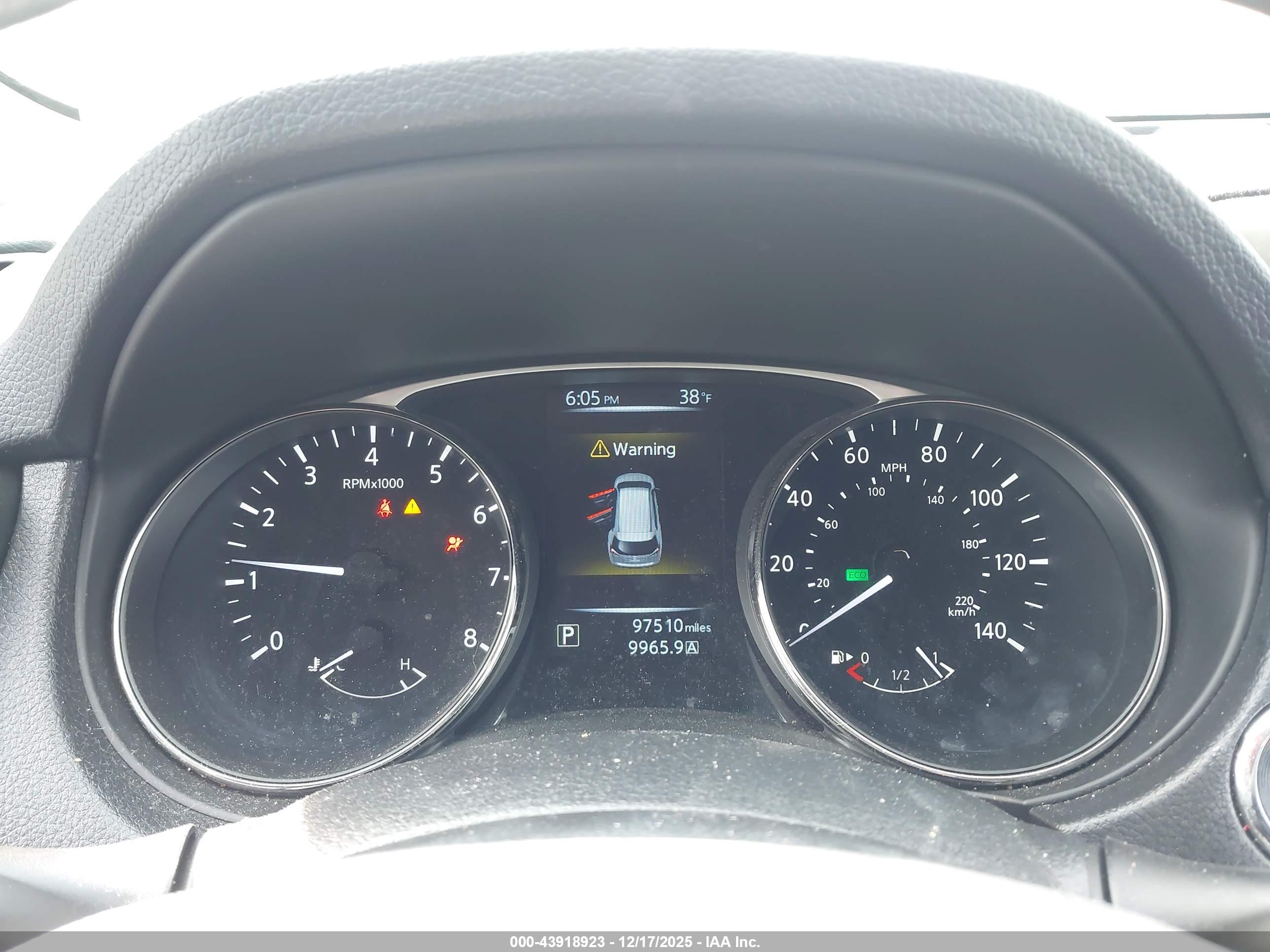 NISSAN ROGUE image 7