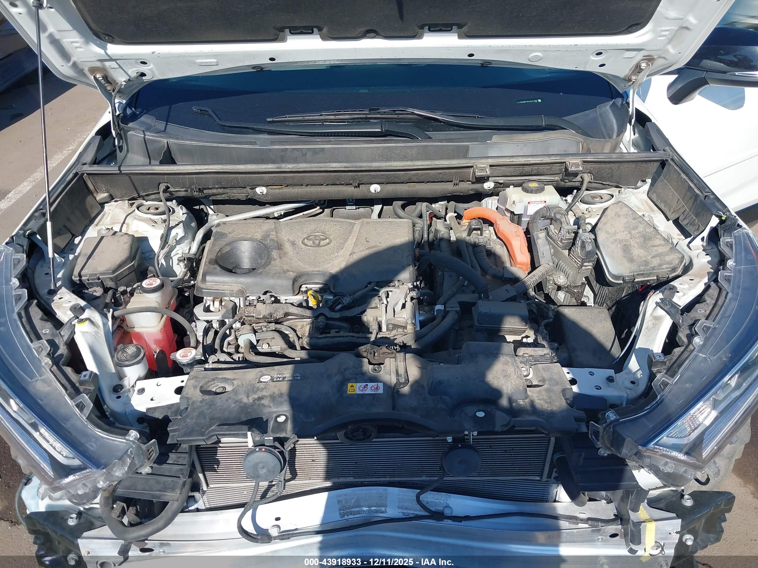 TOYOTA RAV4 image 10