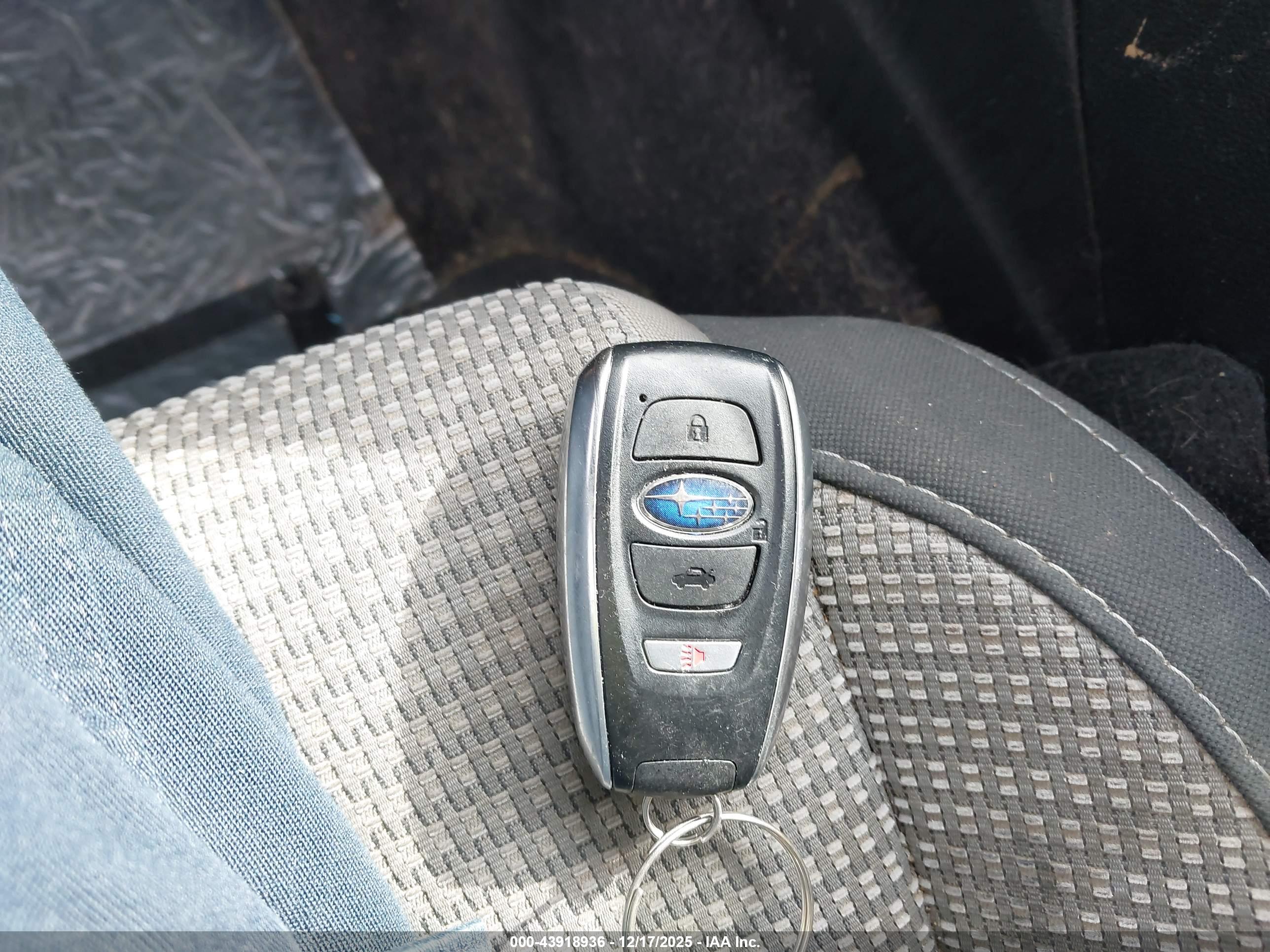 SUBARU OUTBACK image 11
