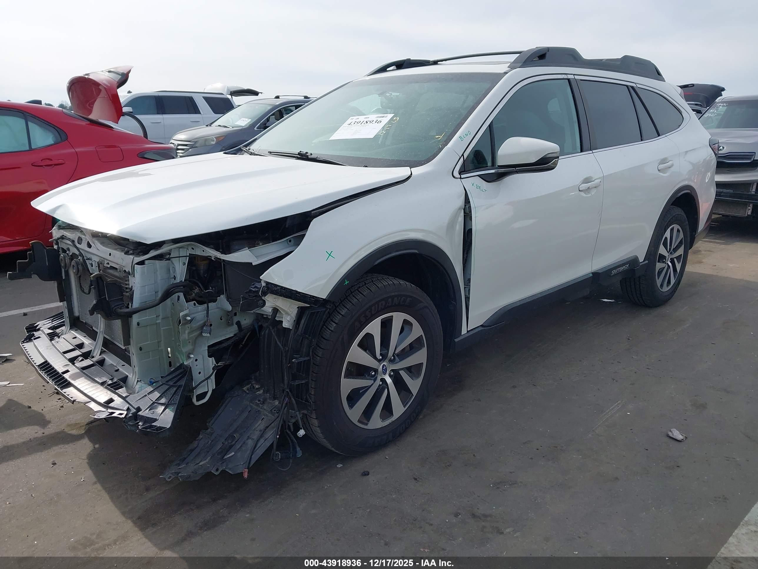 SUBARU OUTBACK image 2