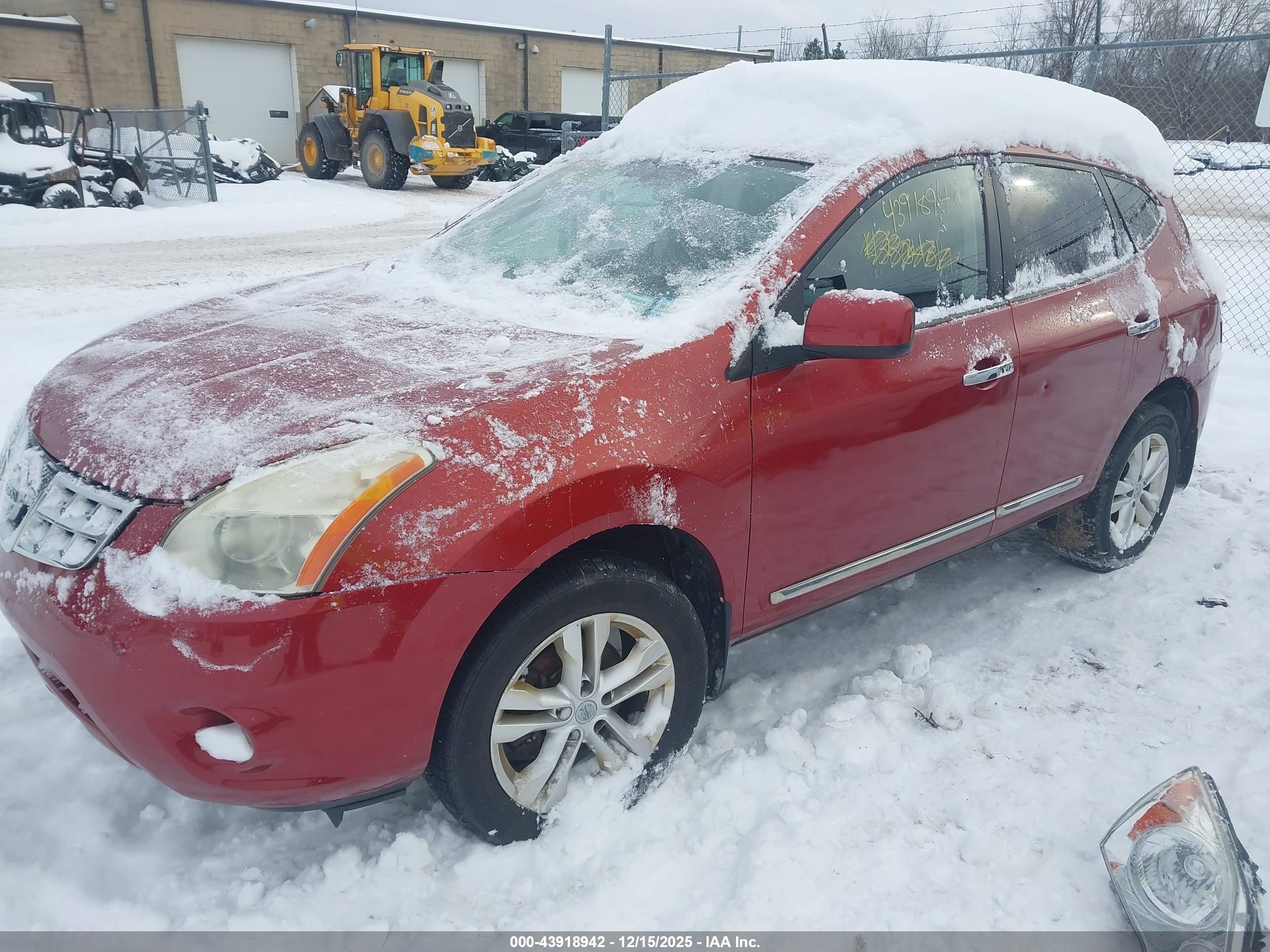 NISSAN ROGUE image 2