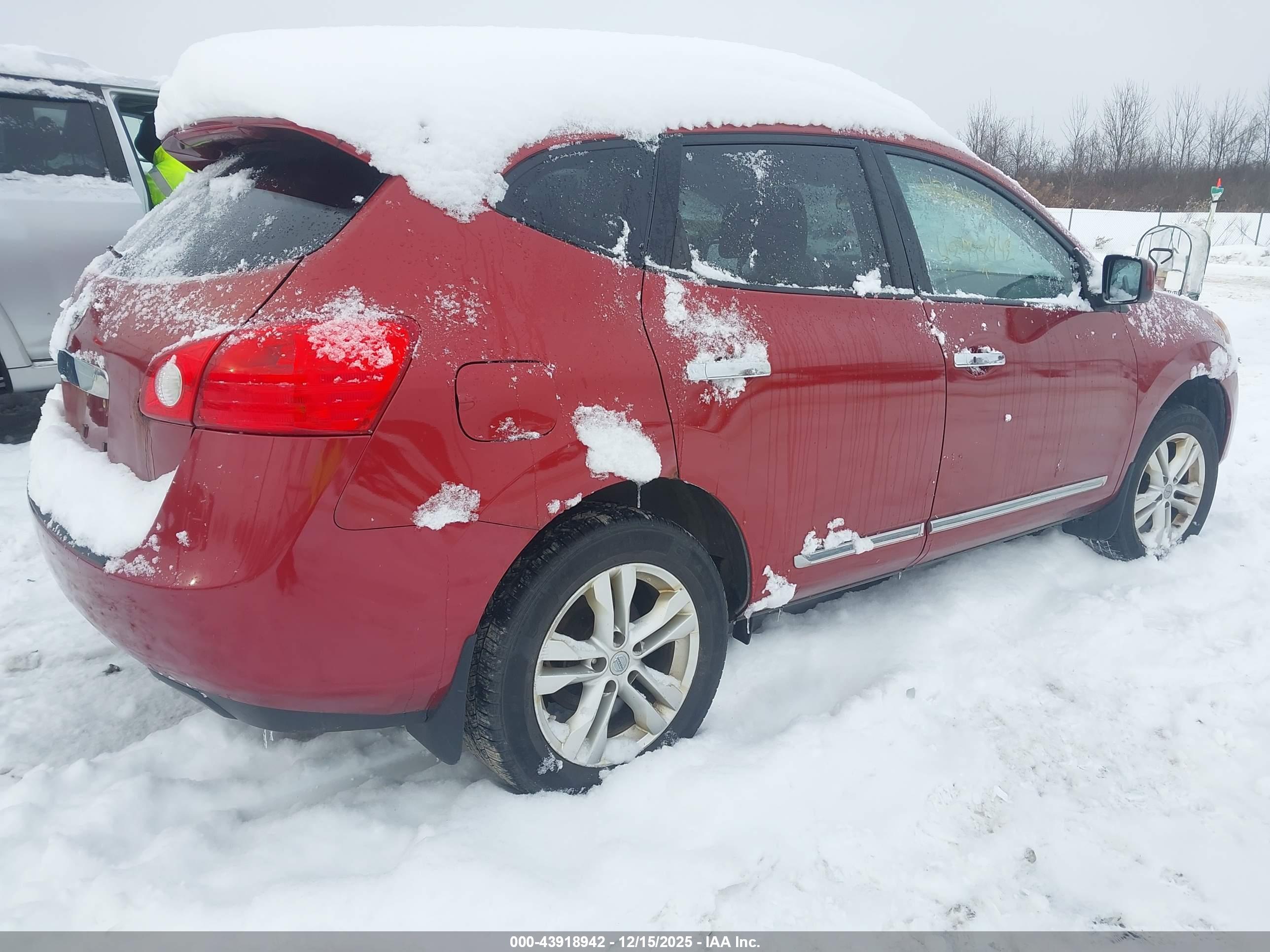 NISSAN ROGUE image 4