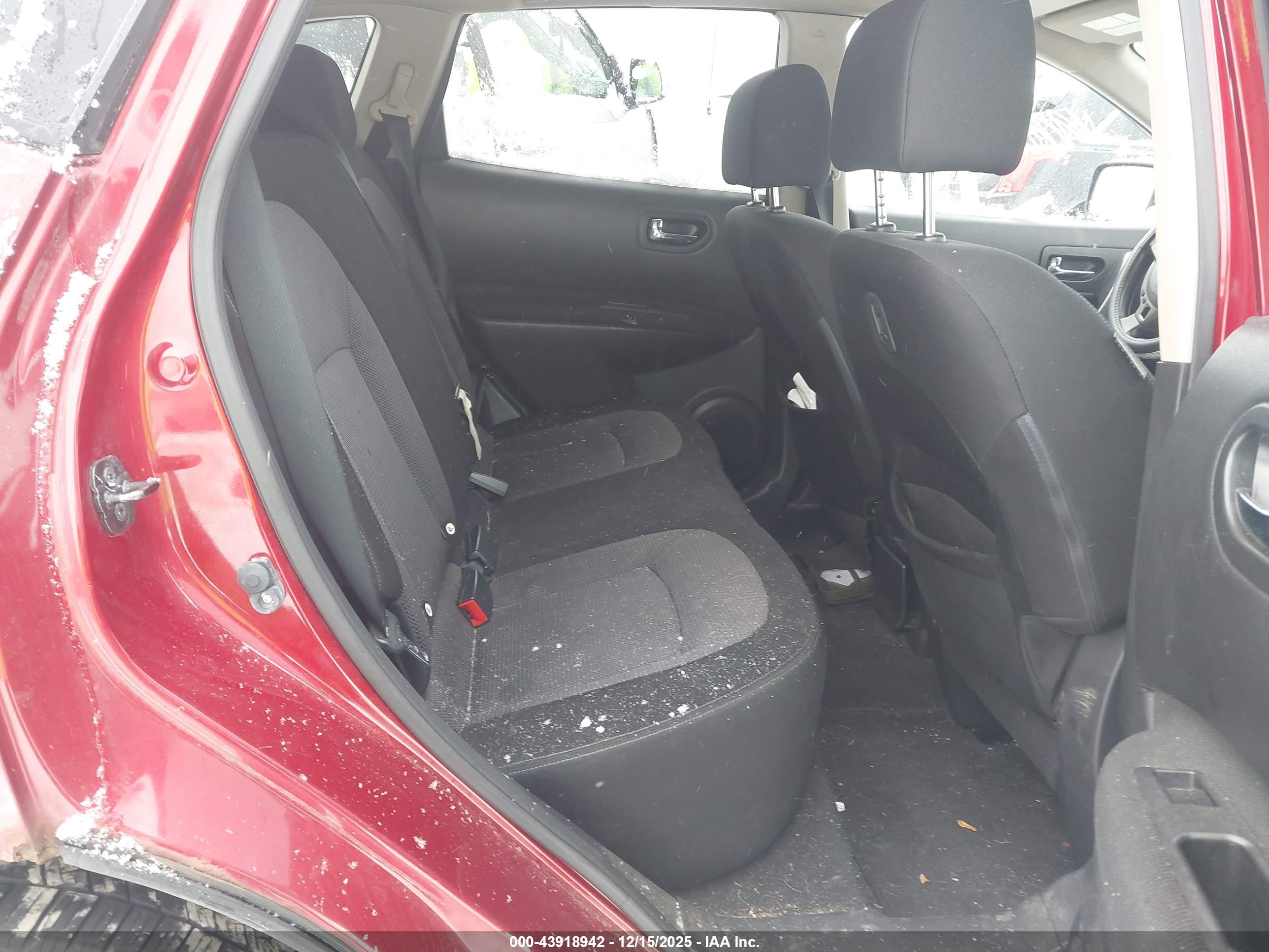 NISSAN ROGUE image 8
