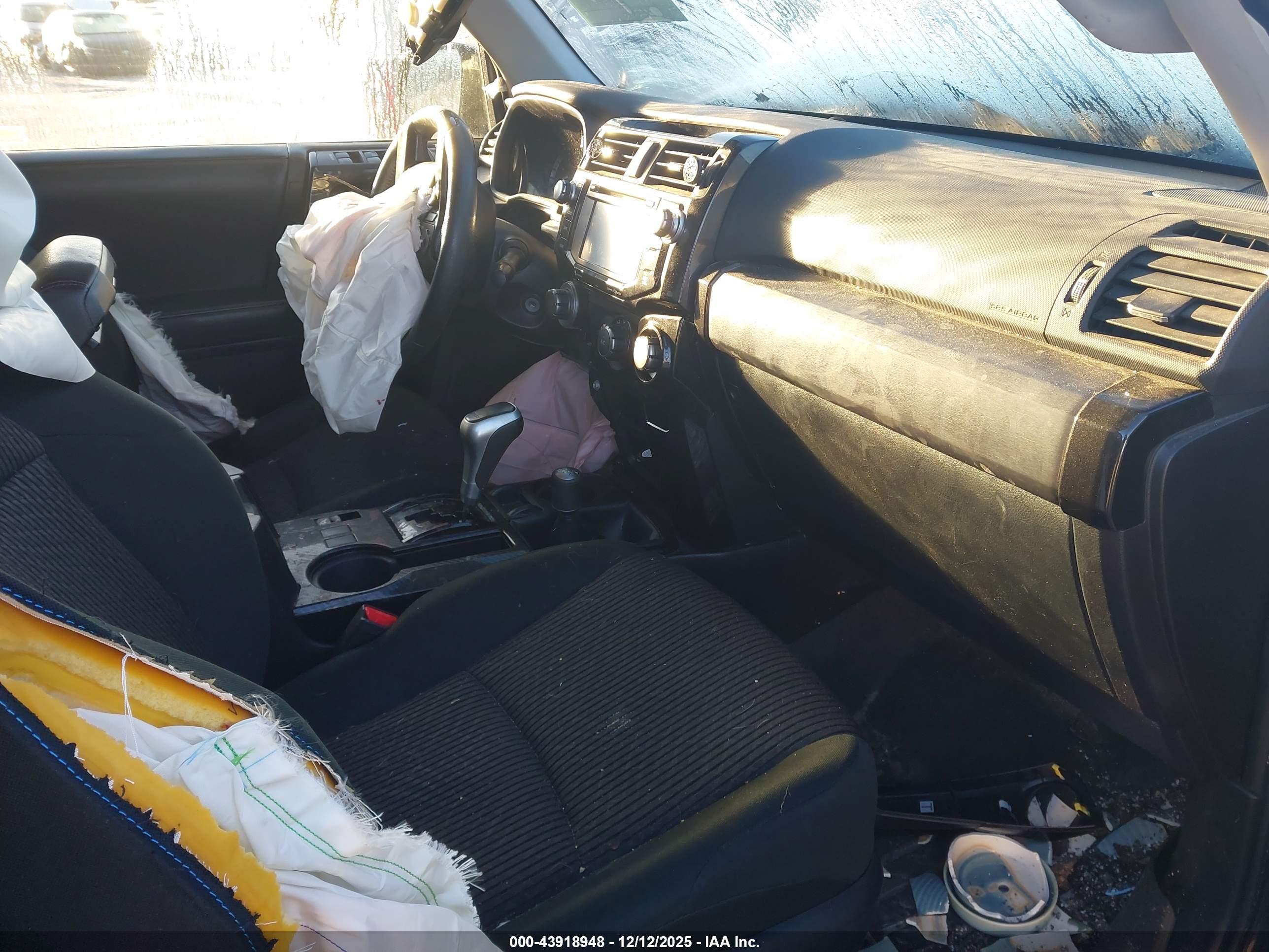 TOYOTA 4RUNNER image 5