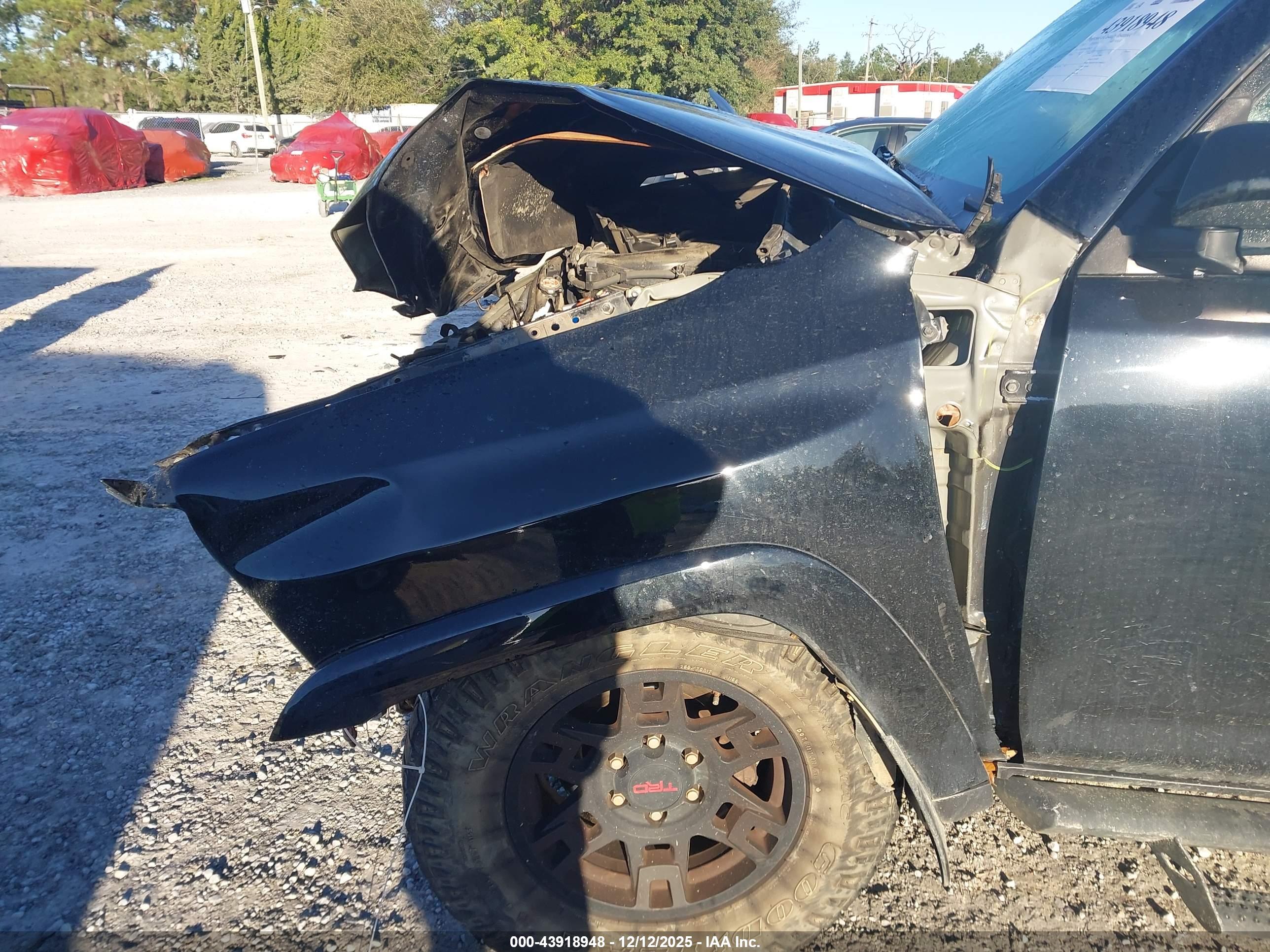 TOYOTA 4RUNNER image 6