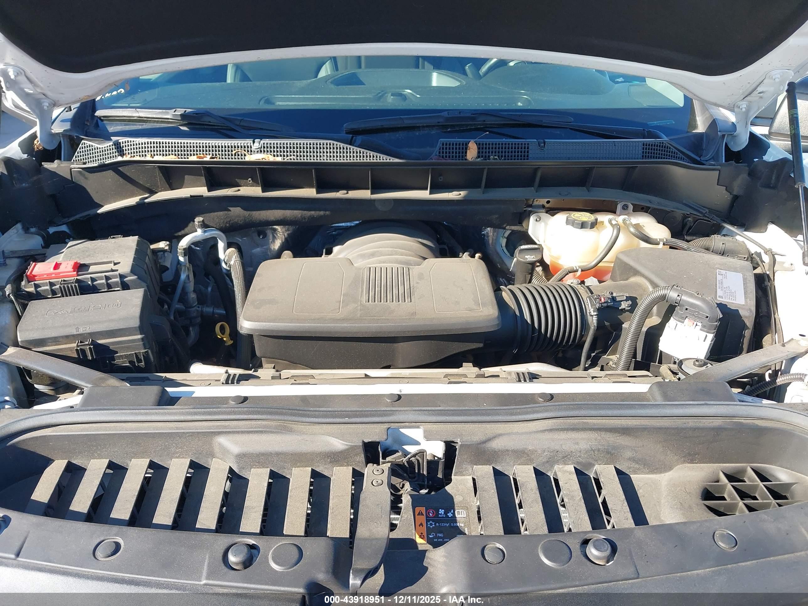 CHEVROLET SILVERADO image 10