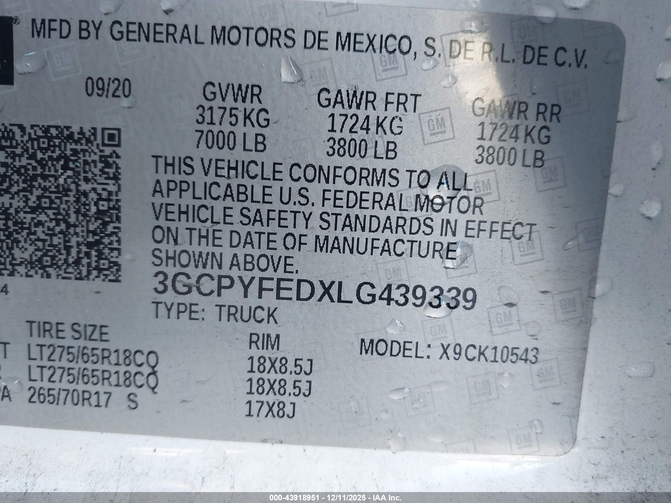 CHEVROLET SILVERADO image 9