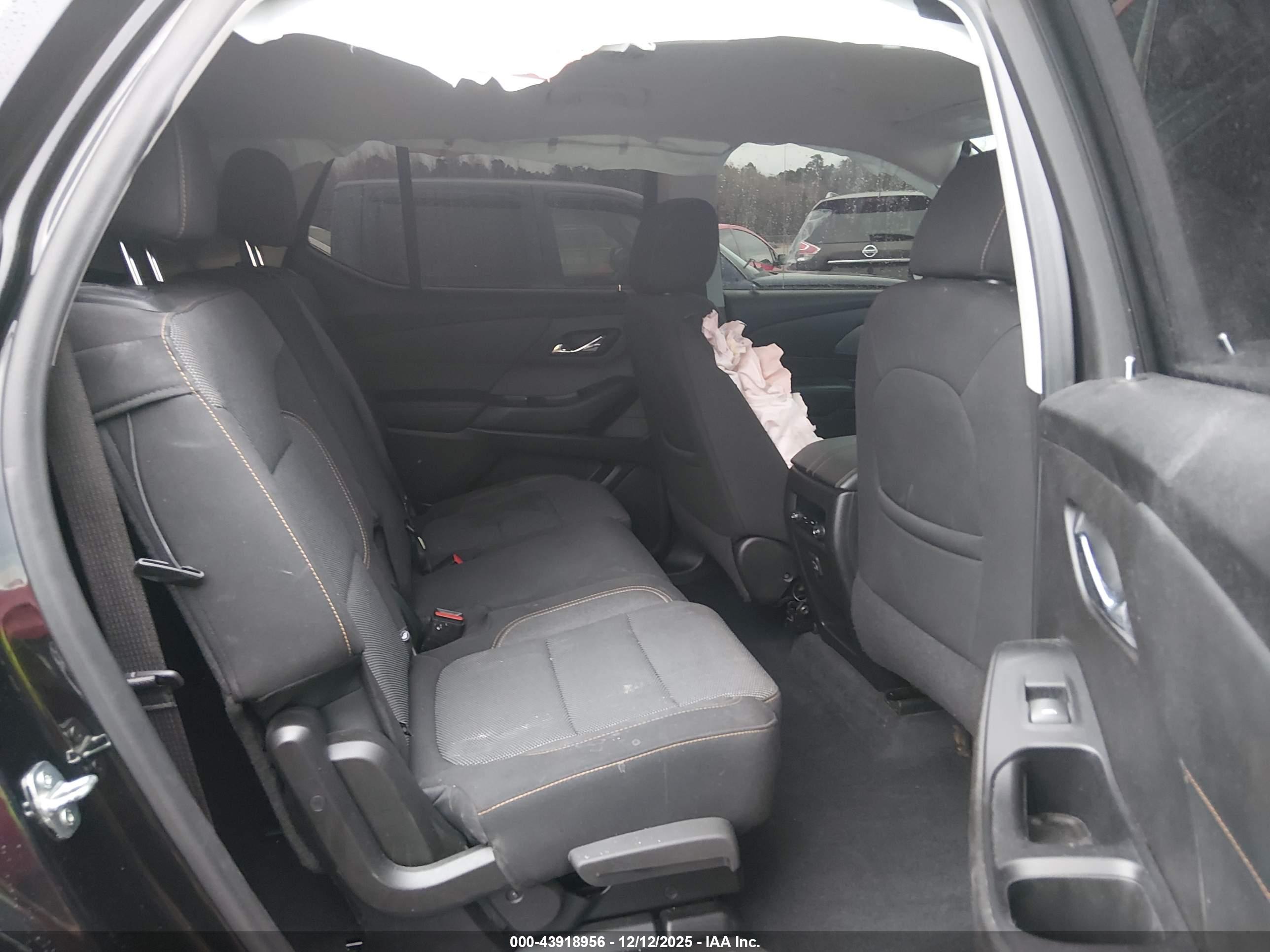 CHEVROLET TRAVERSE image 8