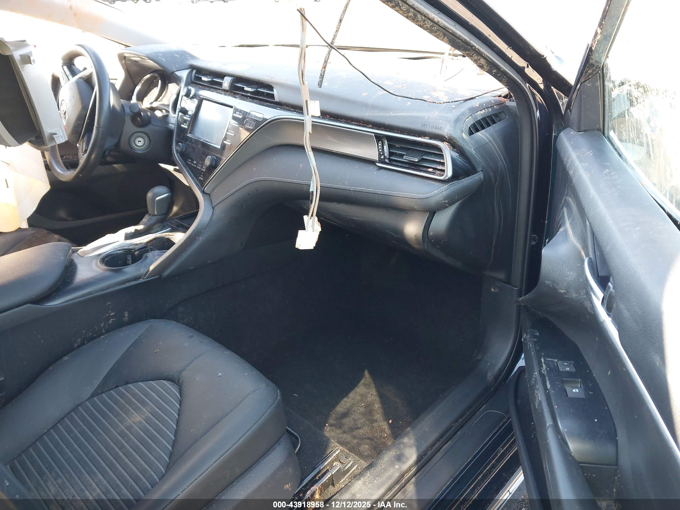 TOYOTA CAMRY image 5