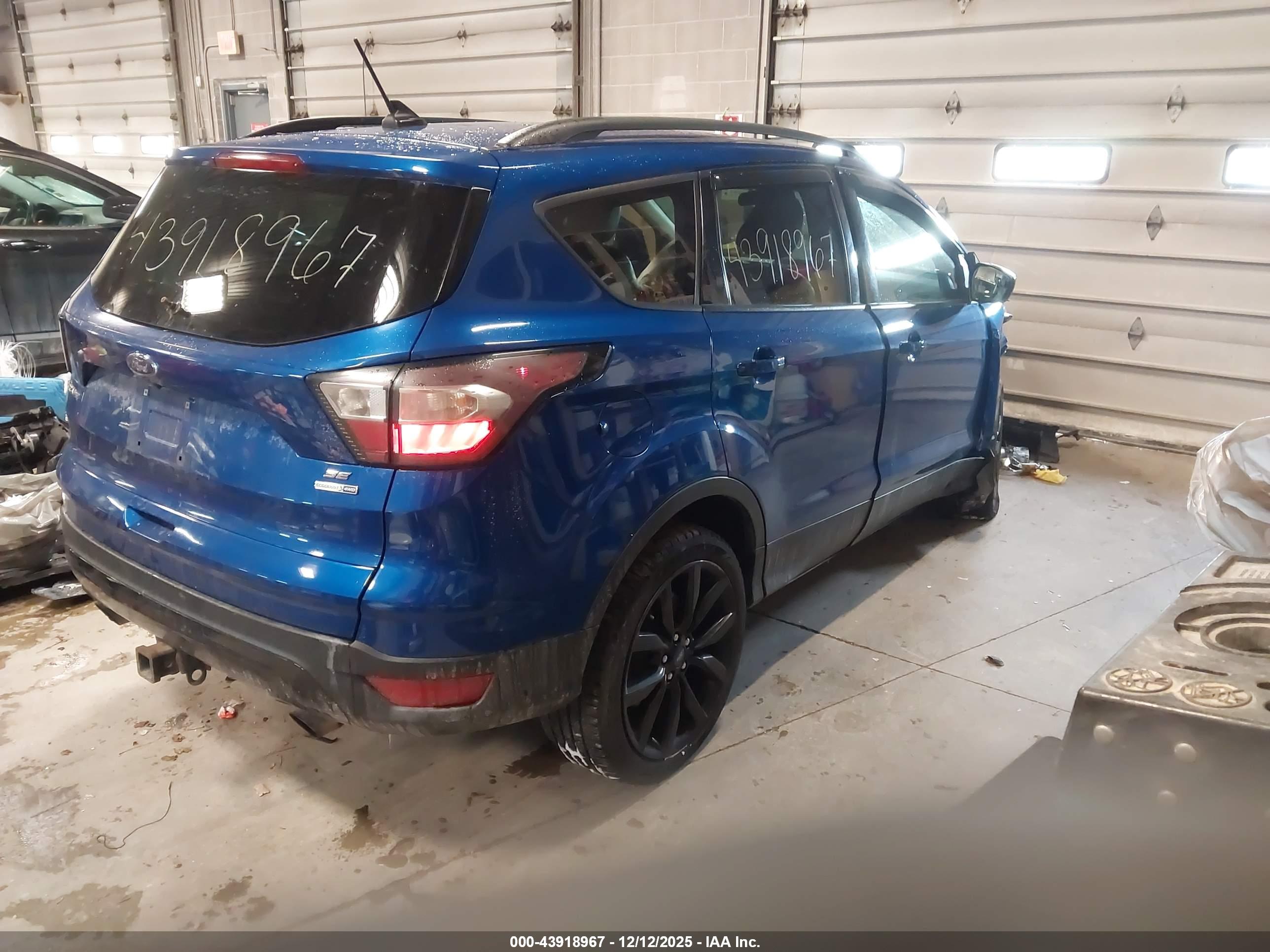 FORD ESCAPE image 4