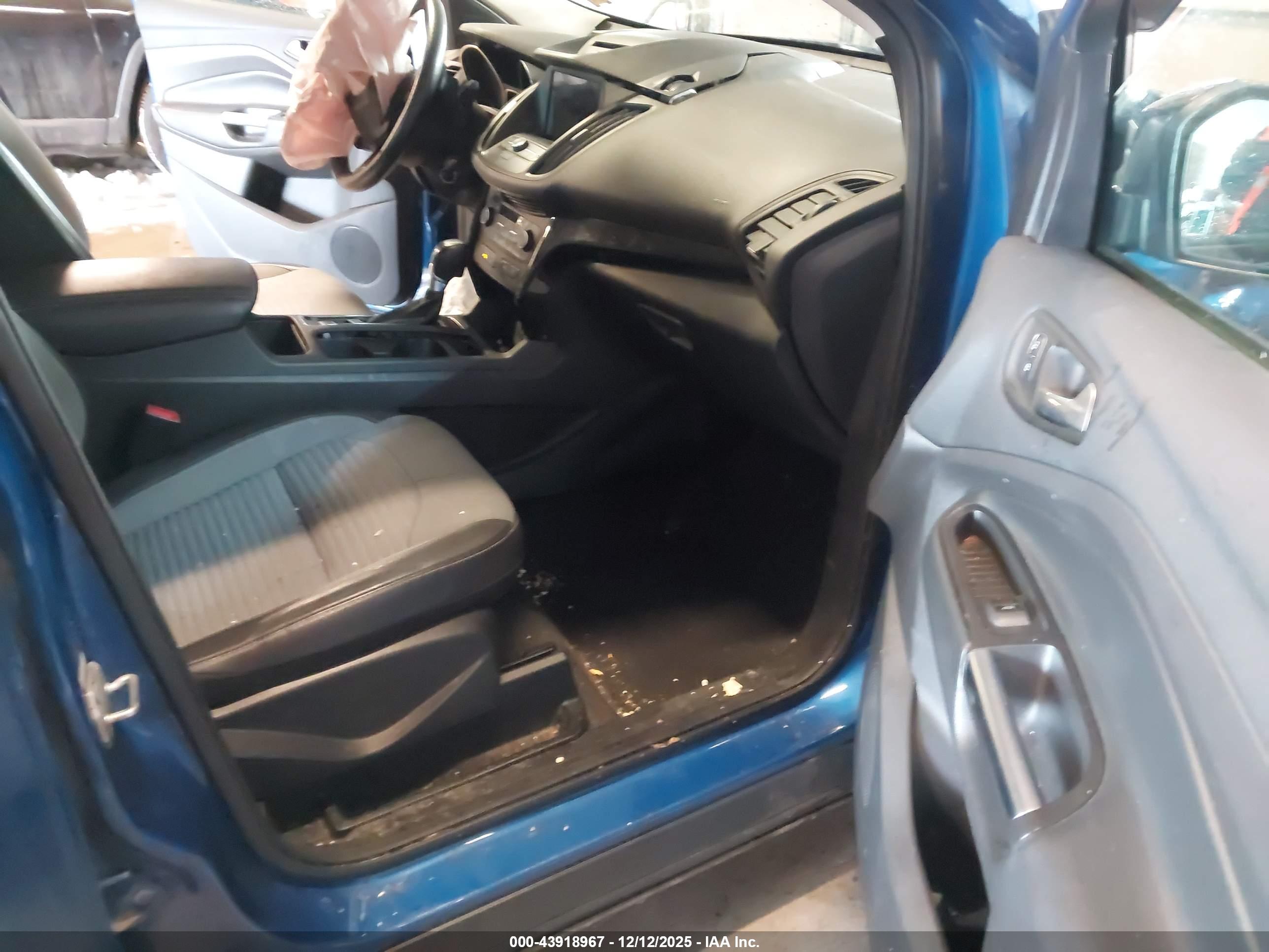 FORD ESCAPE image 5