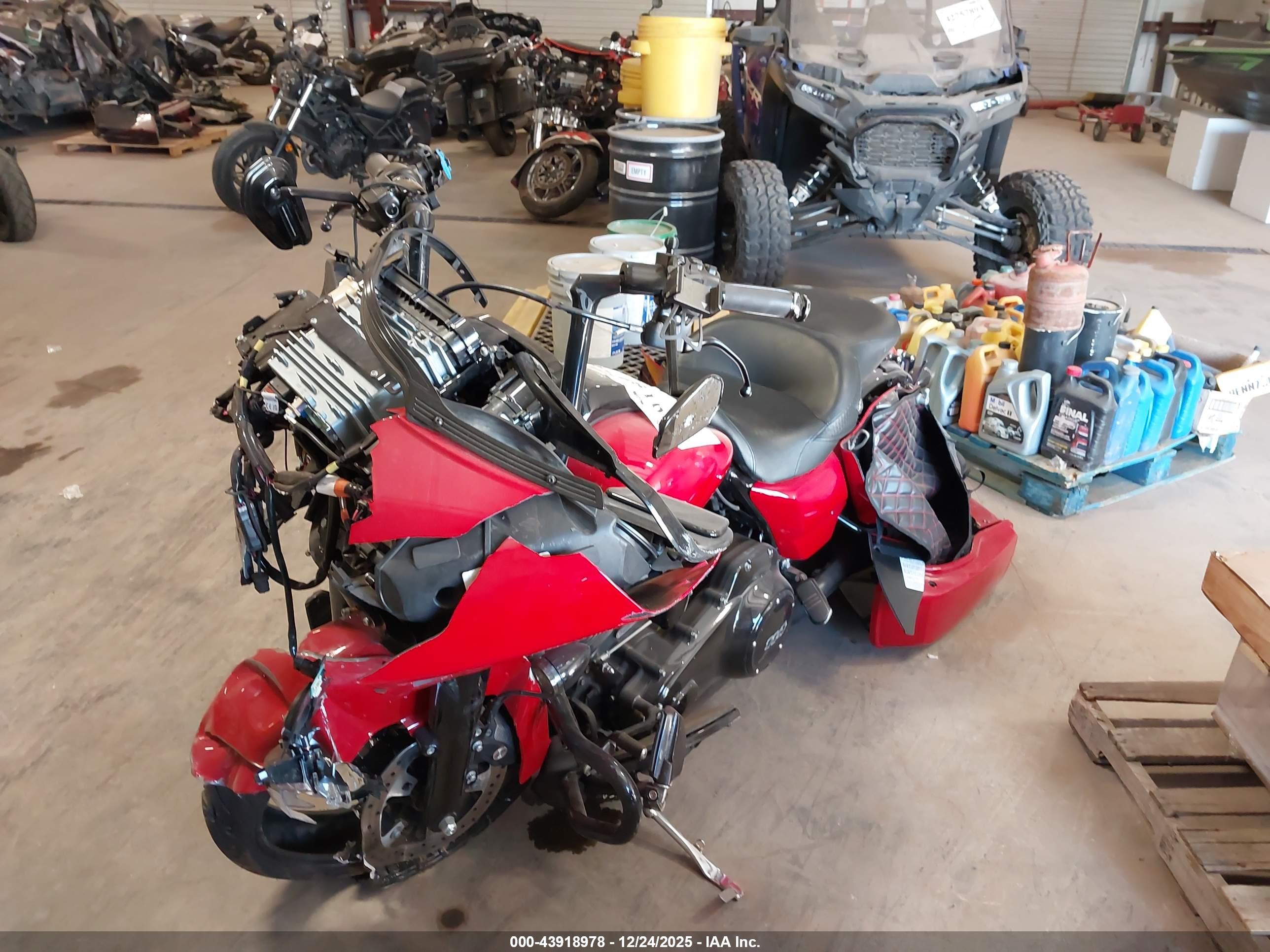 HARLEY-DAVIDSON FLTRXS image 2