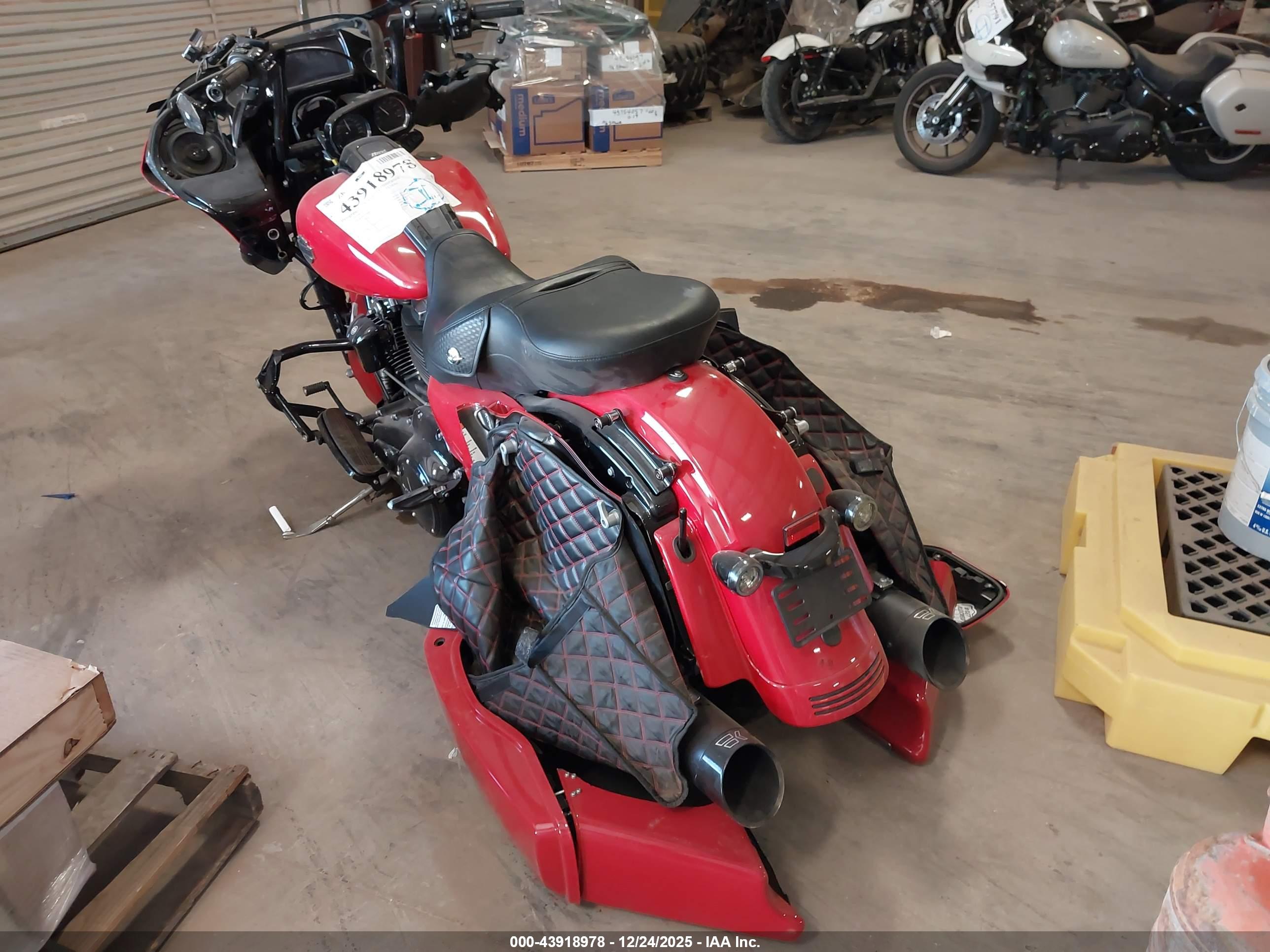 HARLEY-DAVIDSON FLTRXS image 3