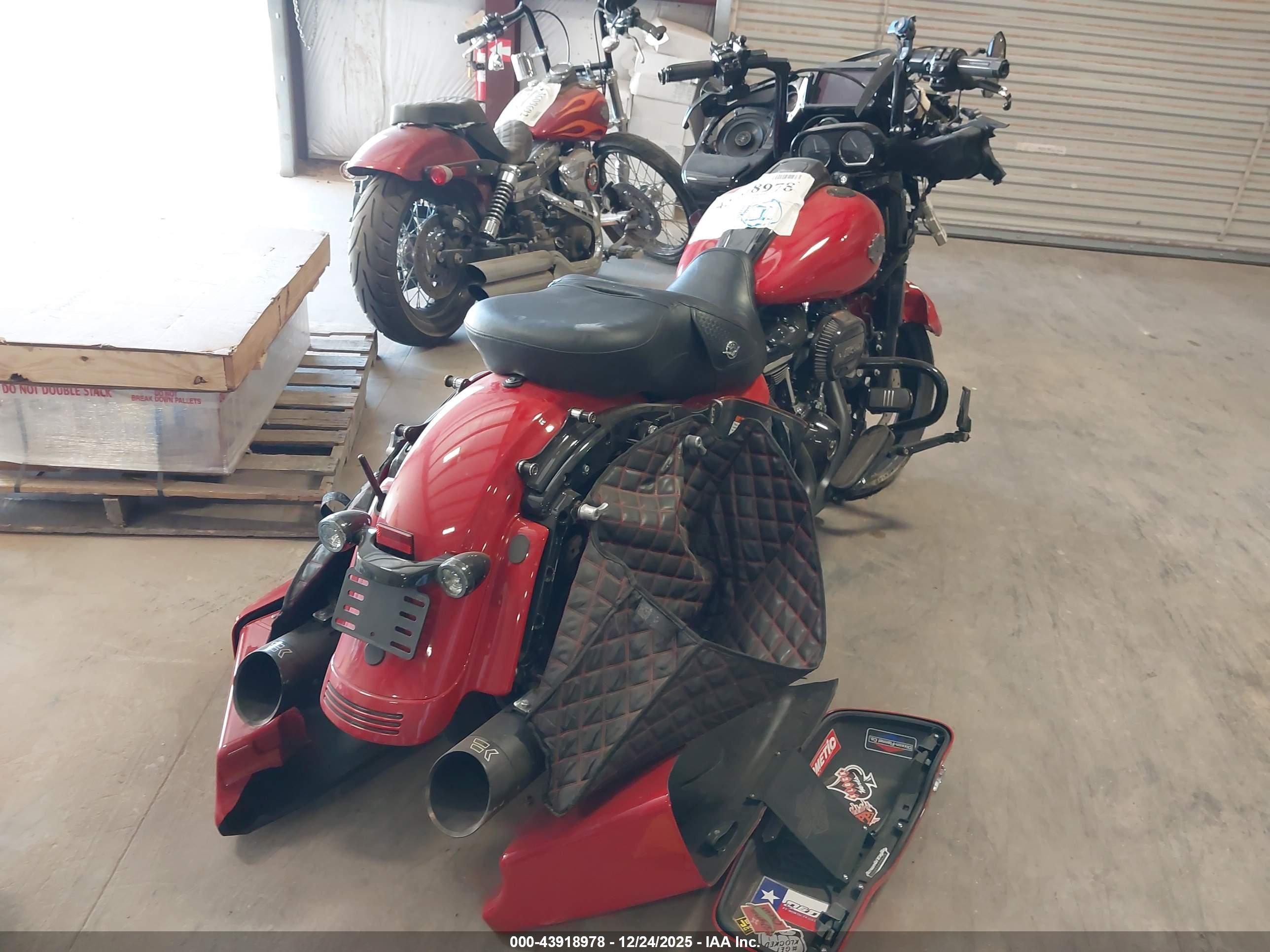 HARLEY-DAVIDSON FLTRXS image 4