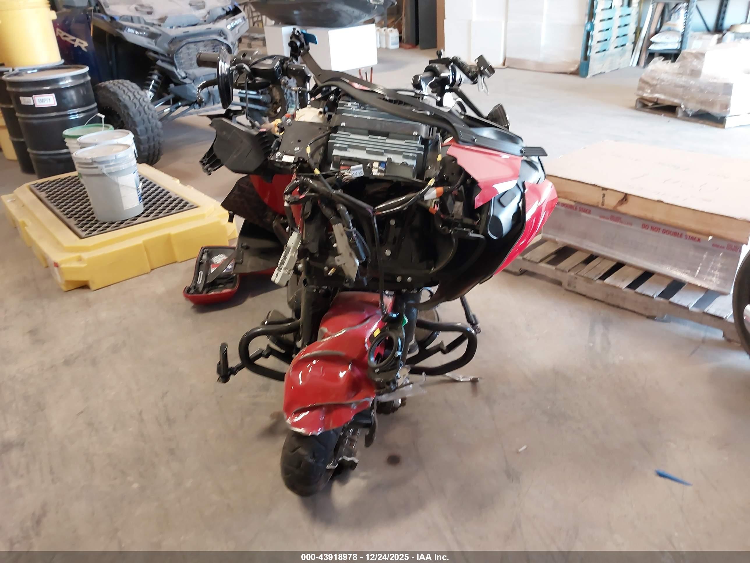 HARLEY-DAVIDSON FLTRXS image 5