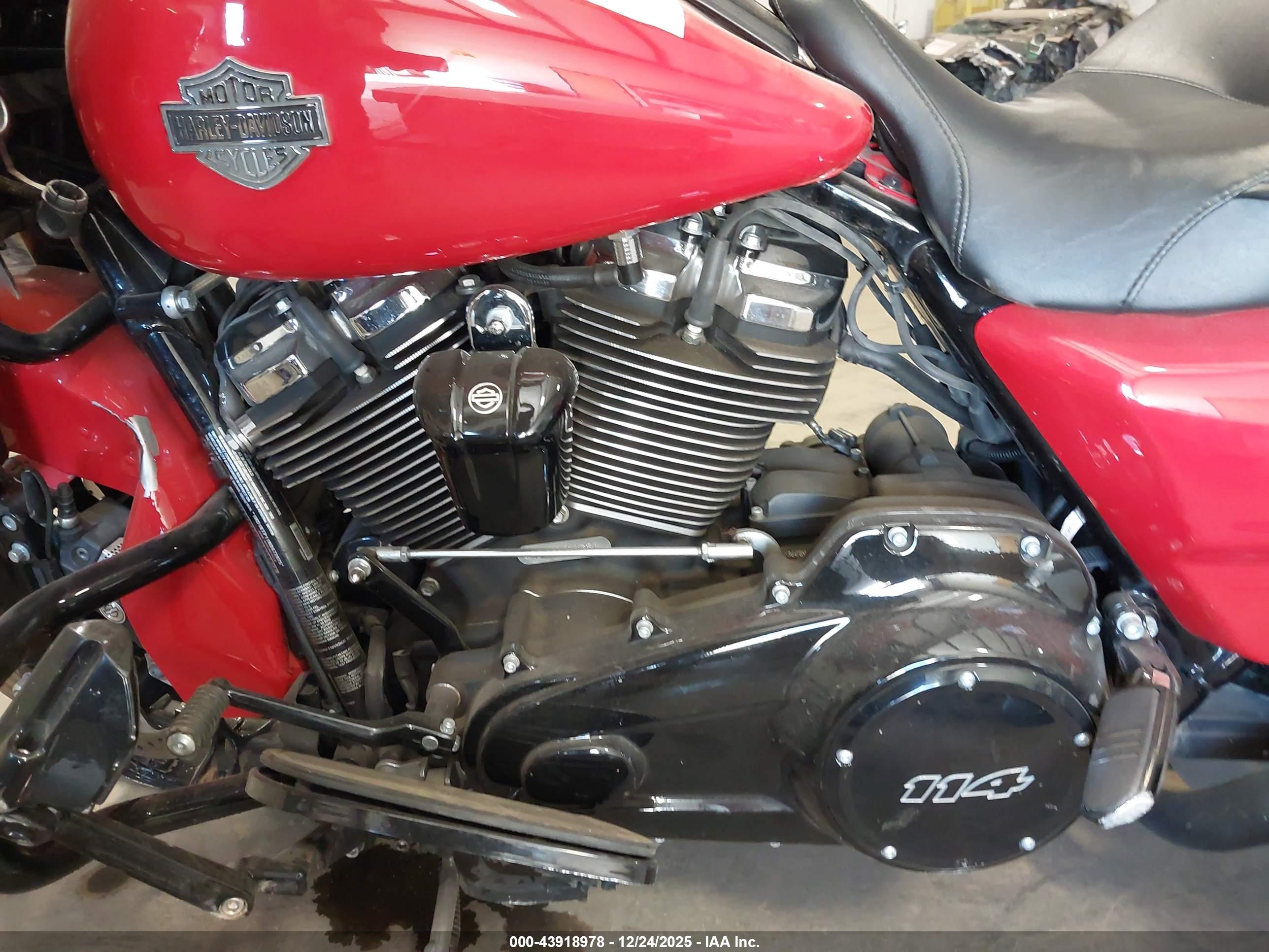 HARLEY-DAVIDSON FLTRXS image 9