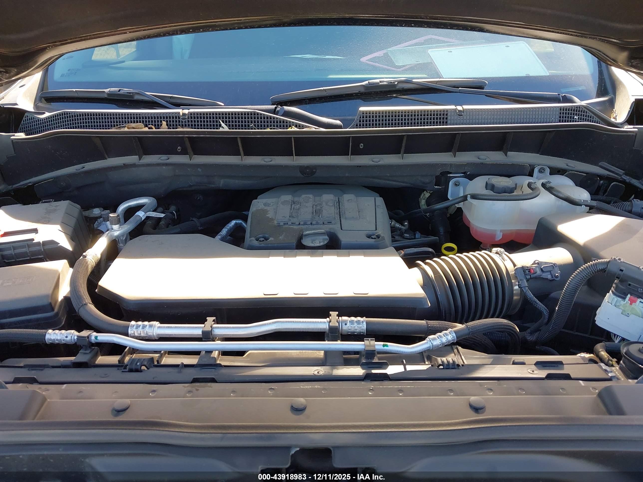 CHEVROLET SILVERADO image 10