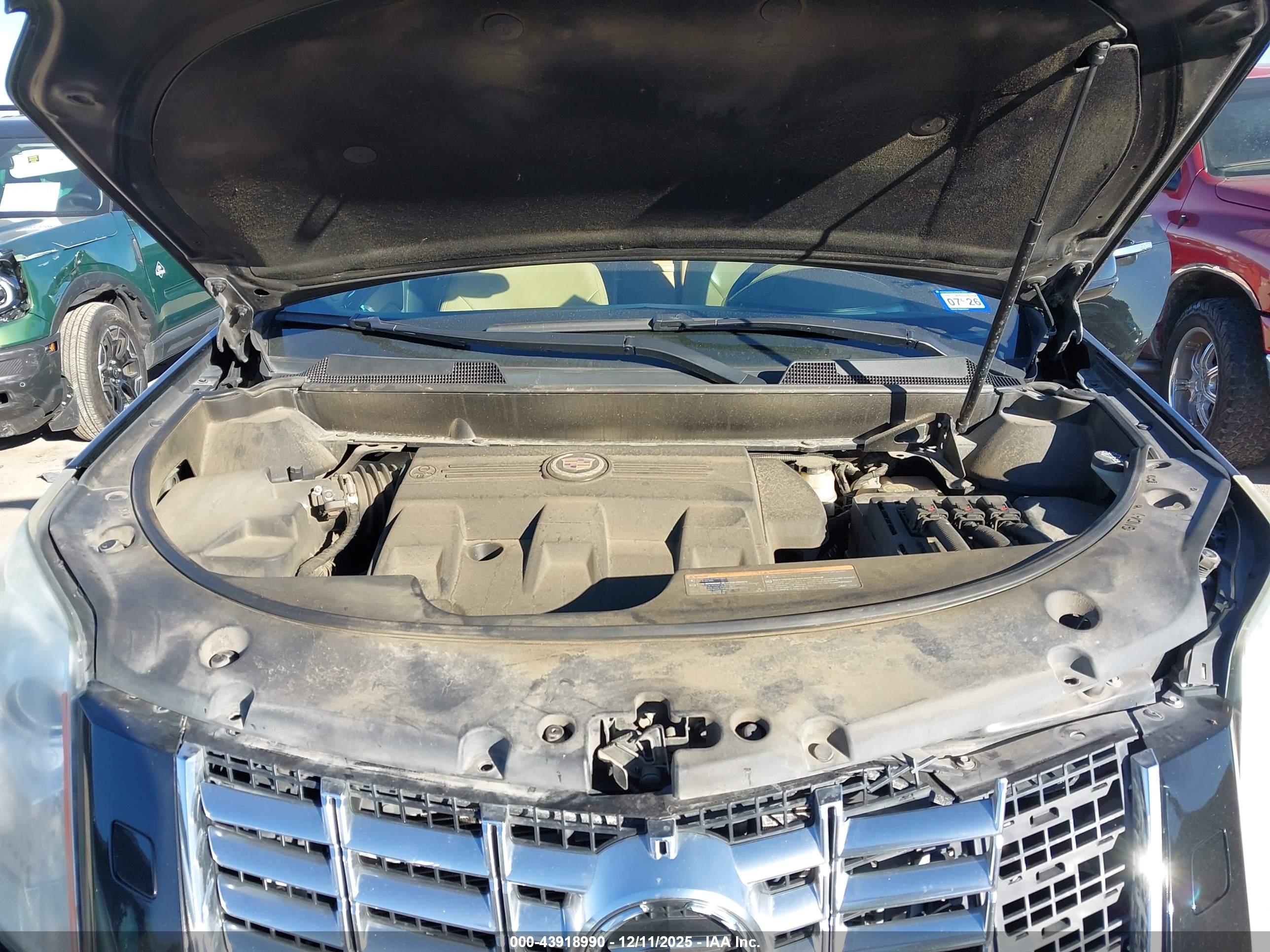 CADILLAC SRX image 10