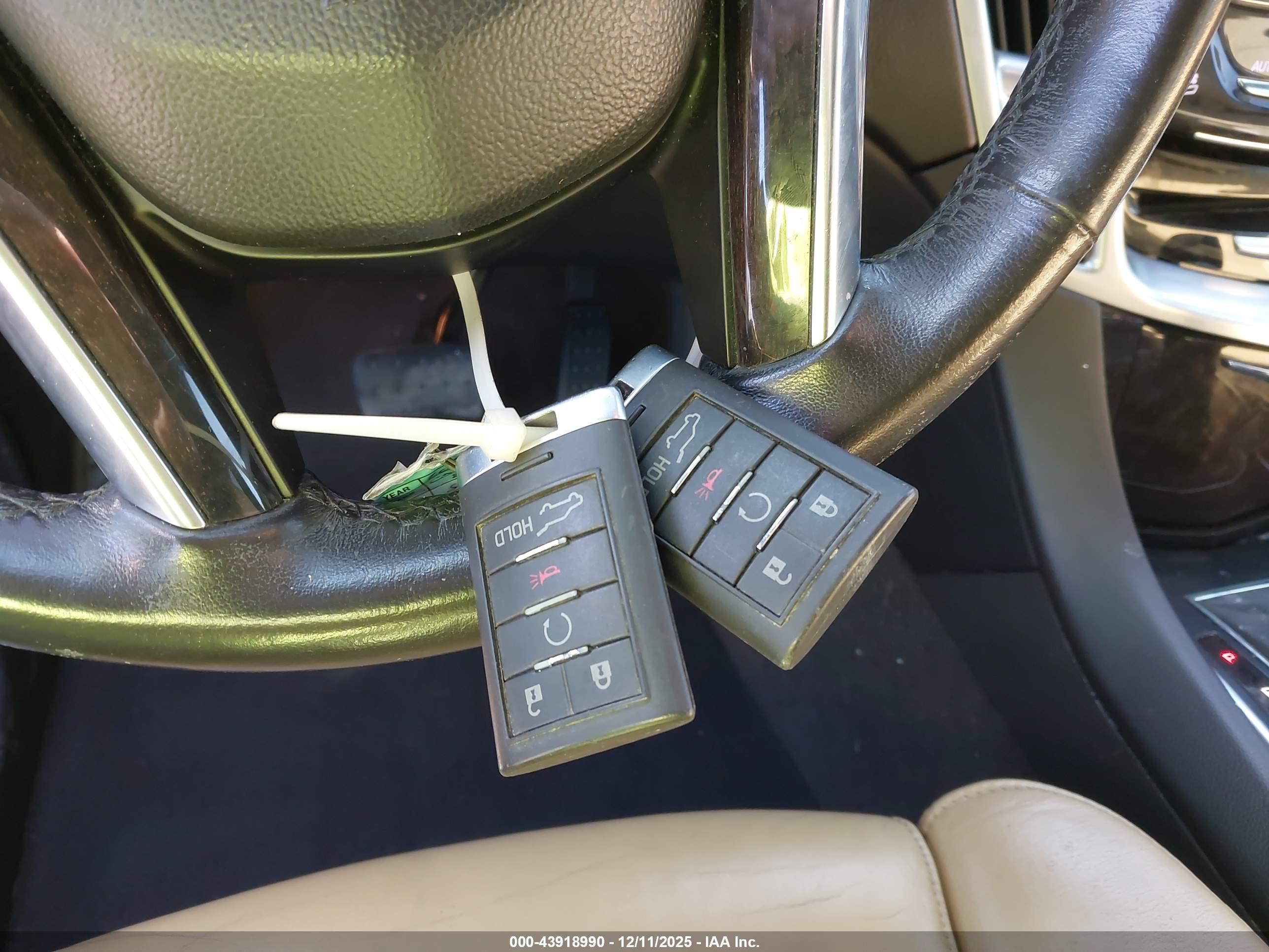 CADILLAC SRX image 11