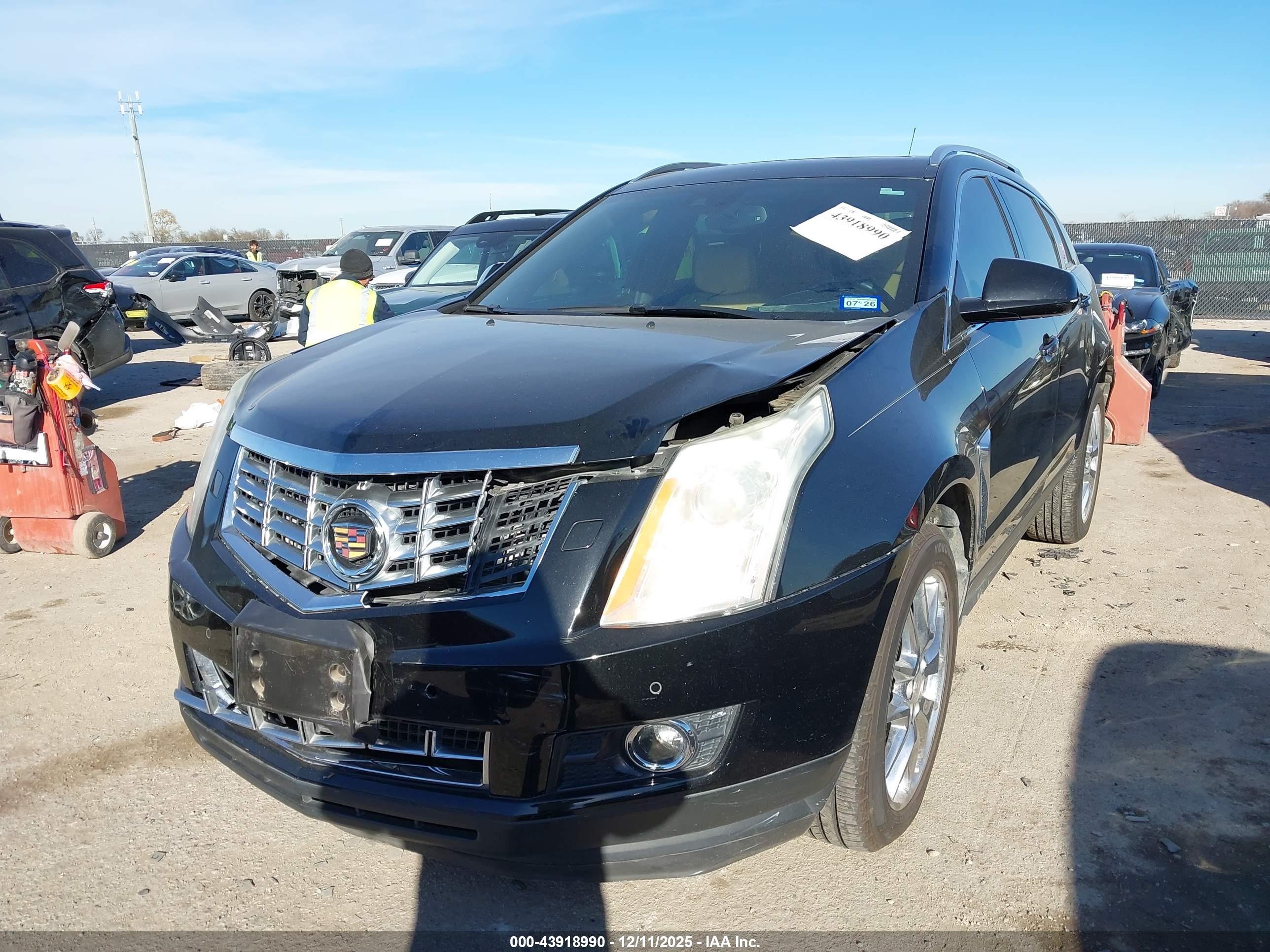 CADILLAC SRX image 2
