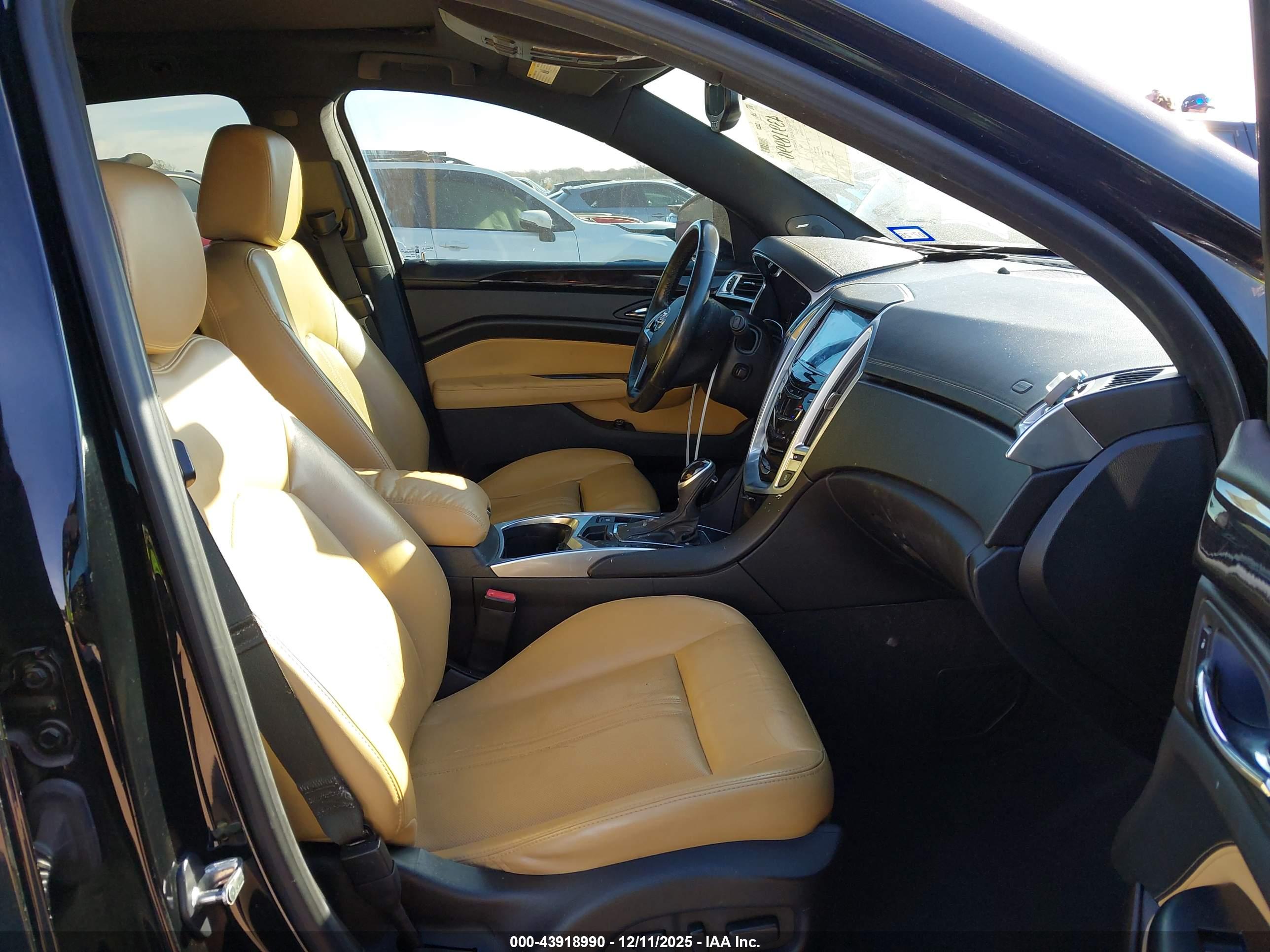CADILLAC SRX image 5