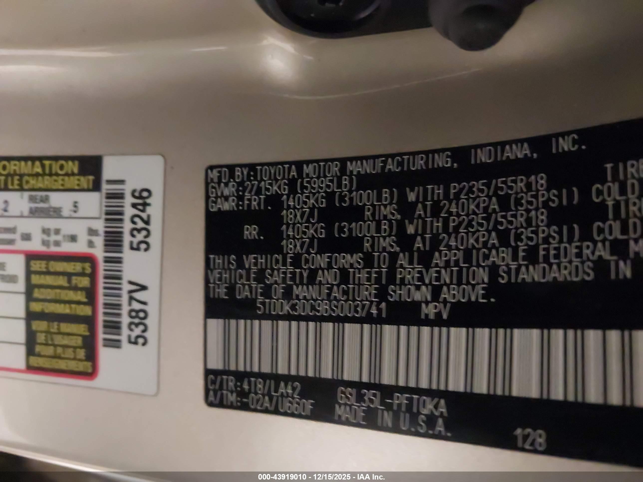TOYOTA SIENNA image 9