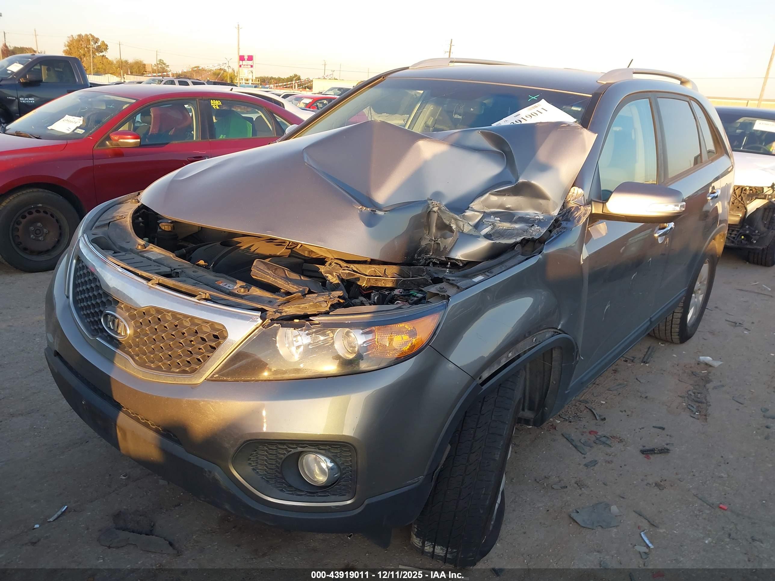 KIA SORENTO image 6