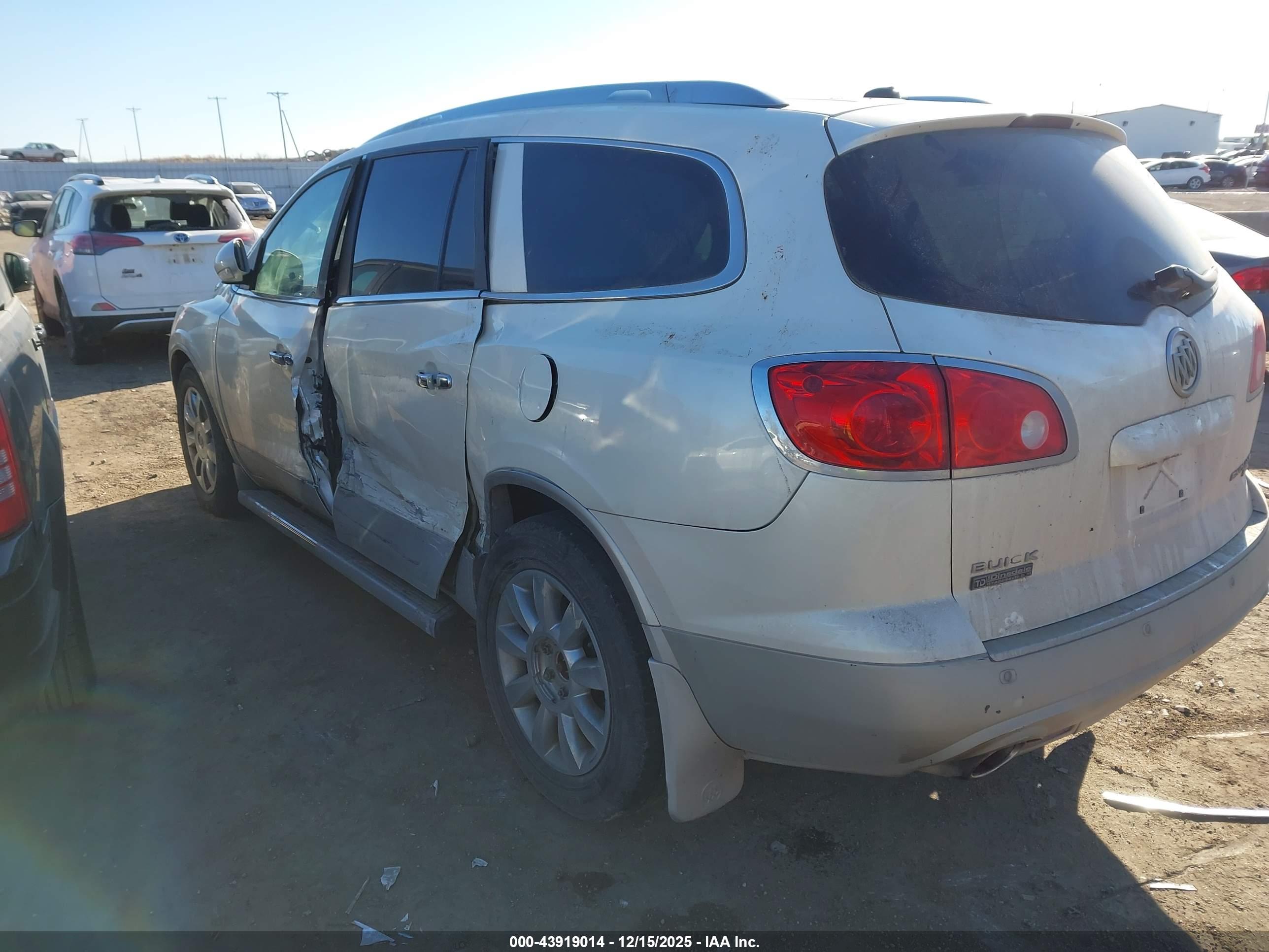 BUICK ENCLAVE image 3