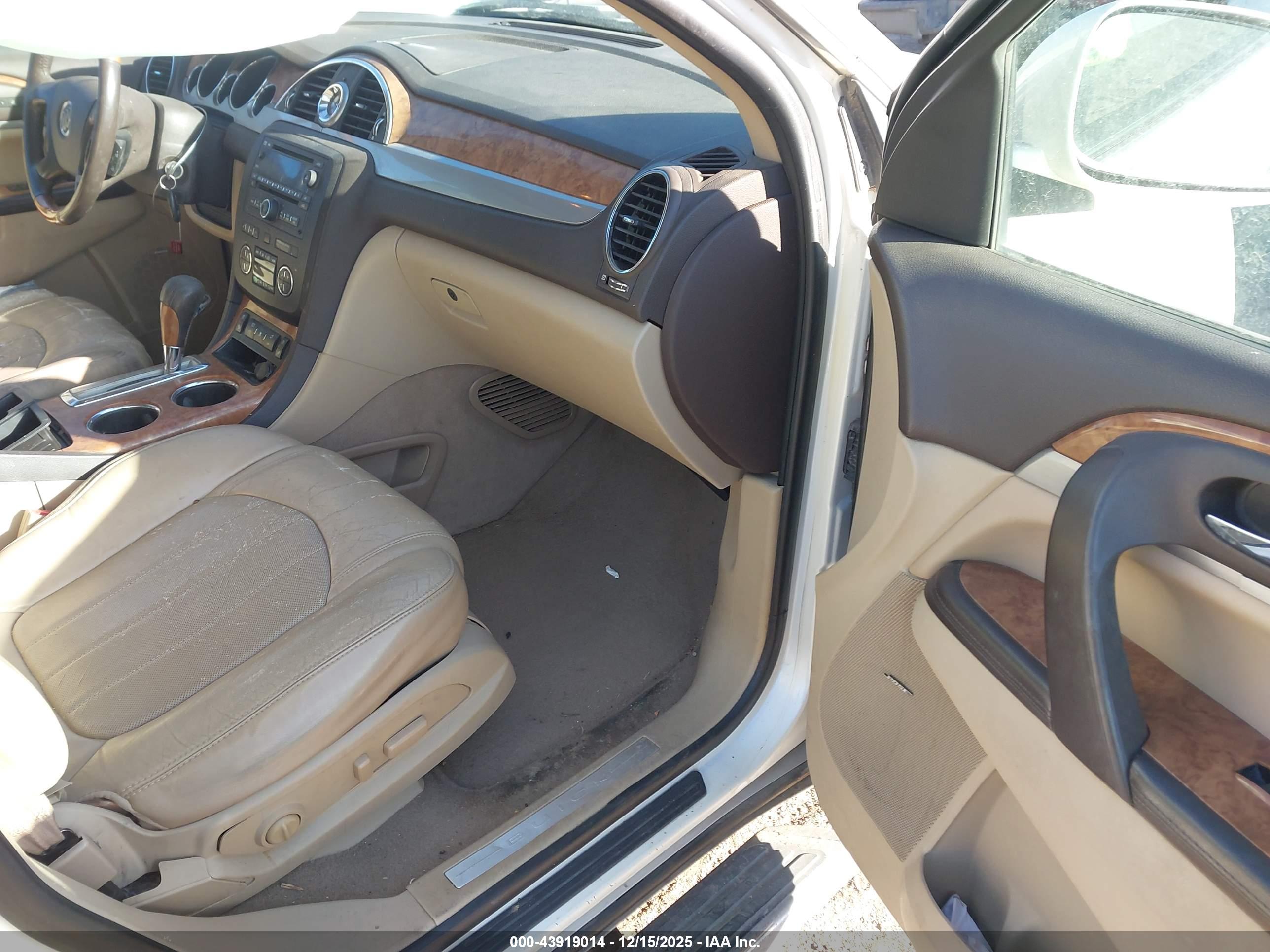 BUICK ENCLAVE image 5