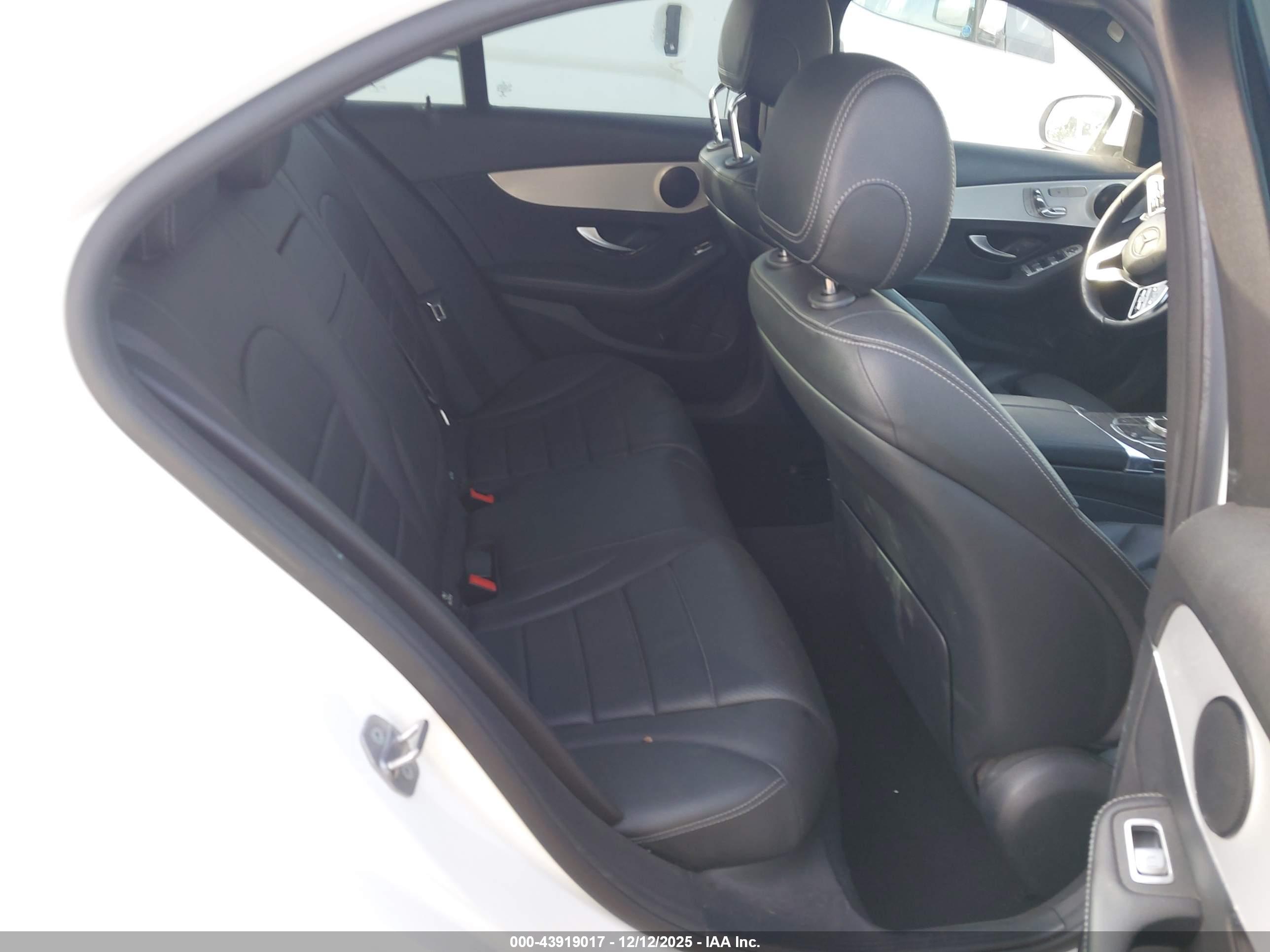 MERCEDES-BENZ C image 8