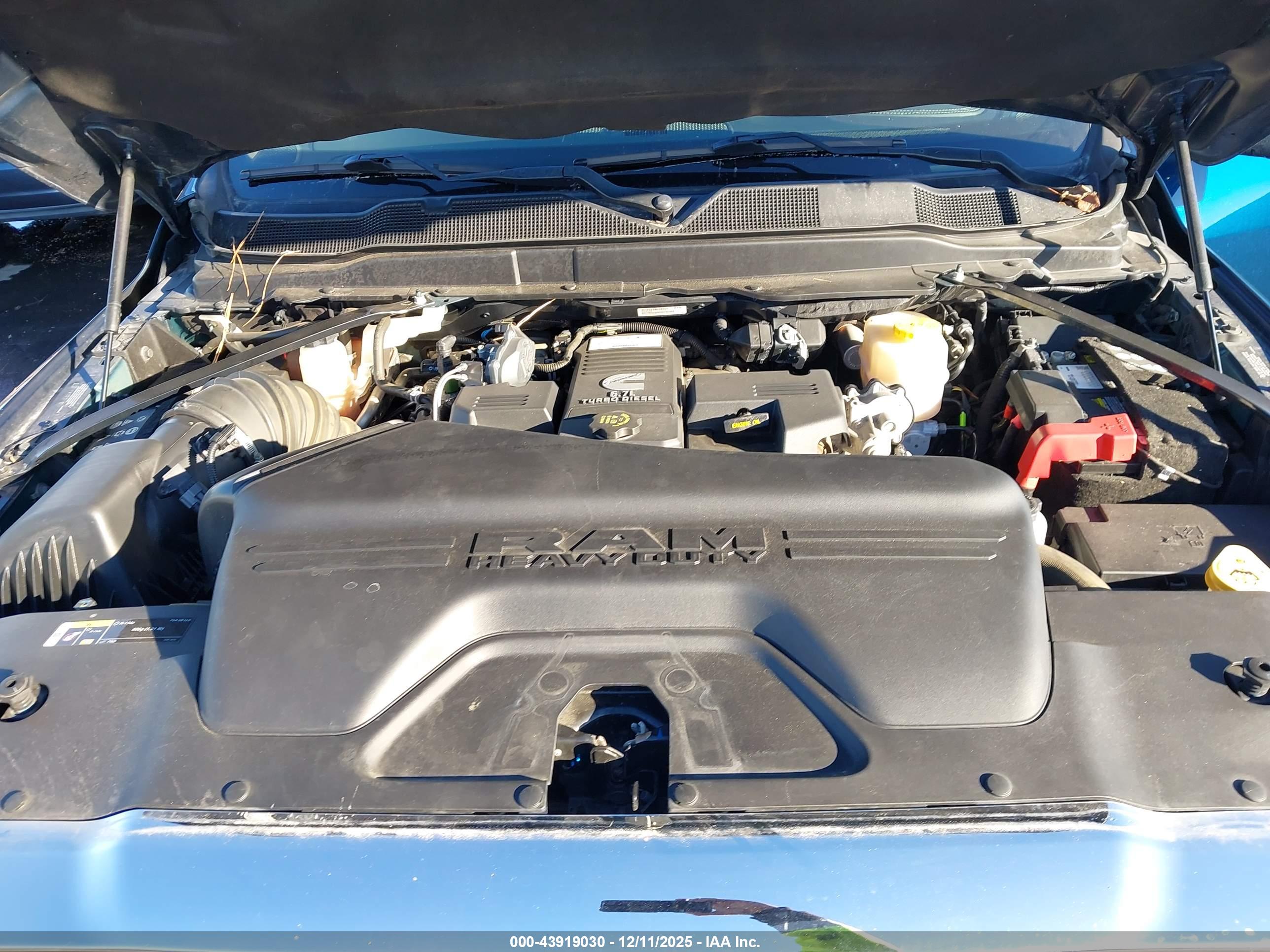 RAM 2500 image 10