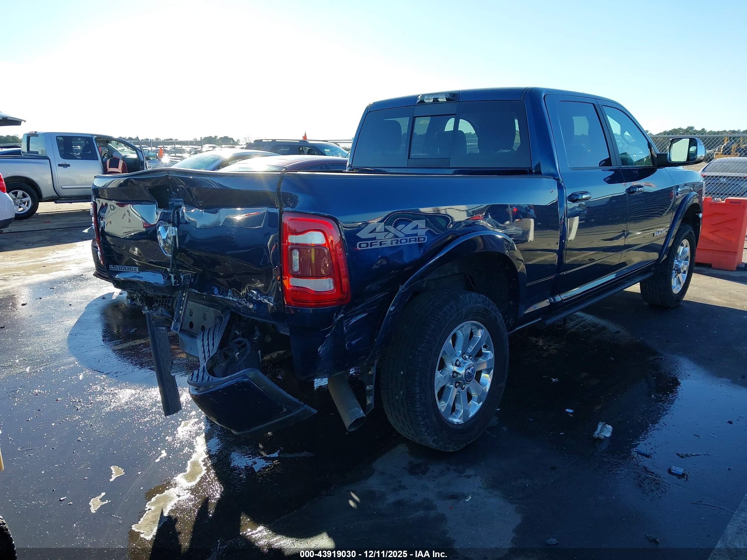 RAM 2500 image 4