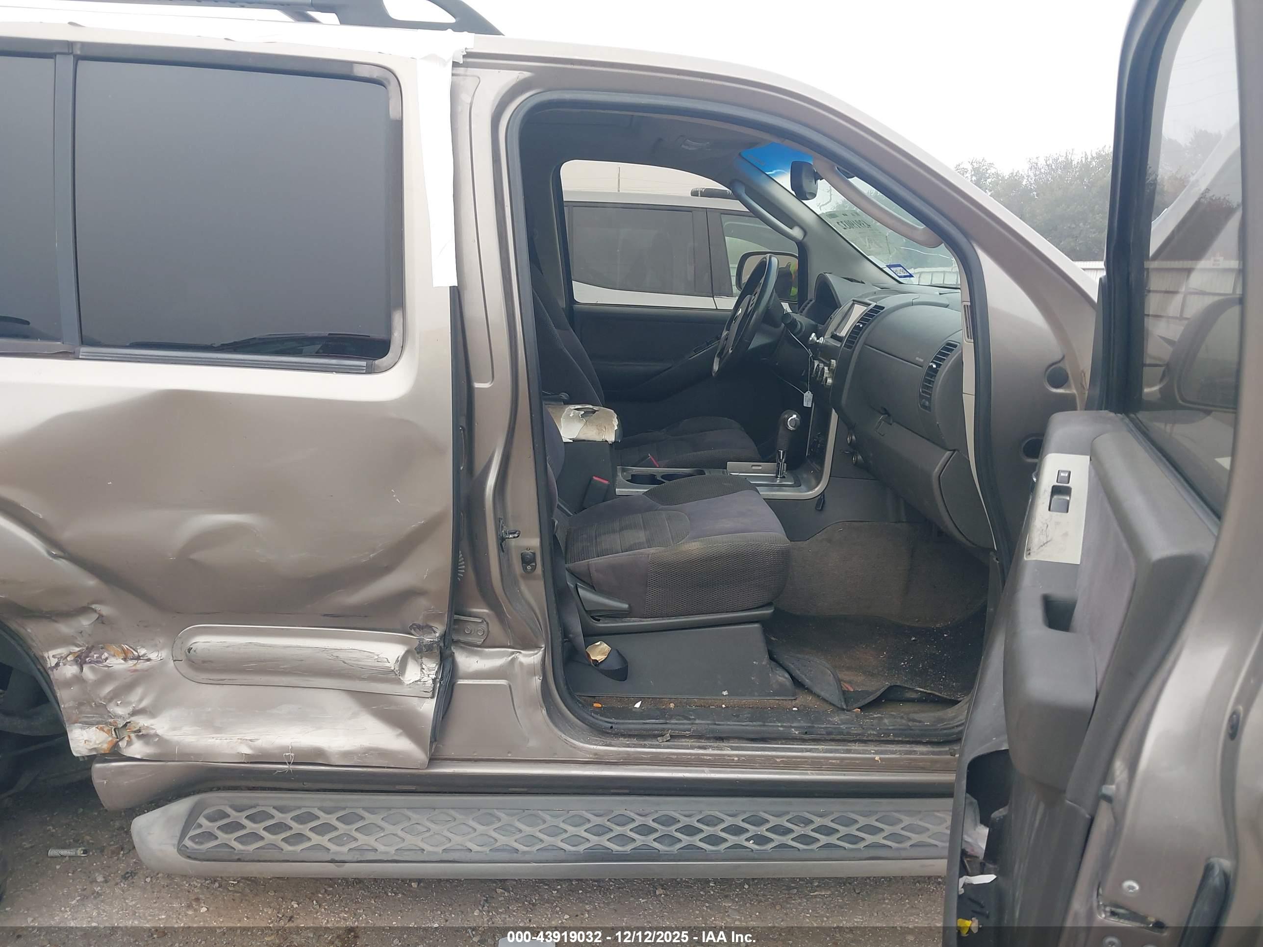 NISSAN PATHFINDER image 5