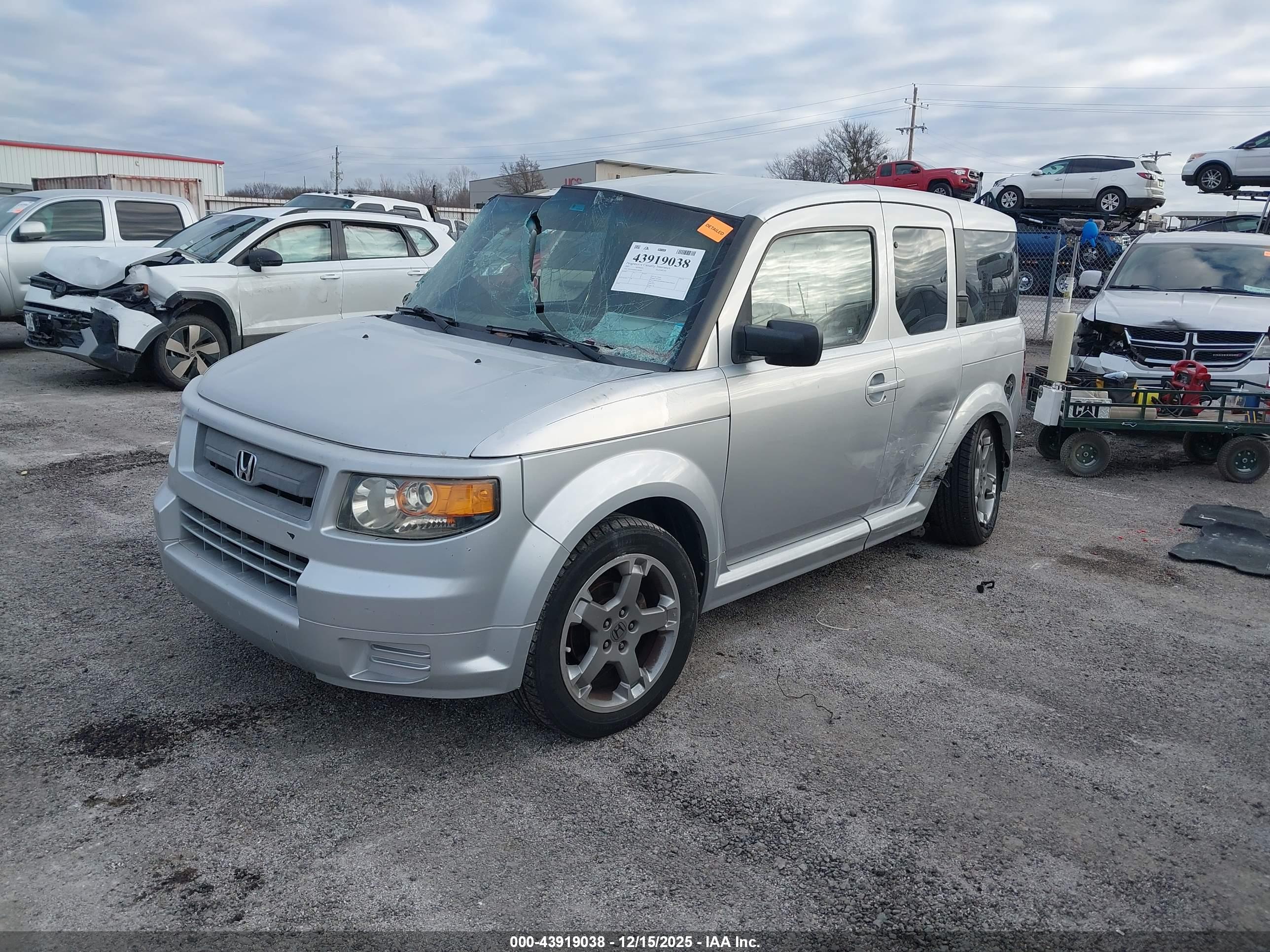 HONDA ELEMENT image 2