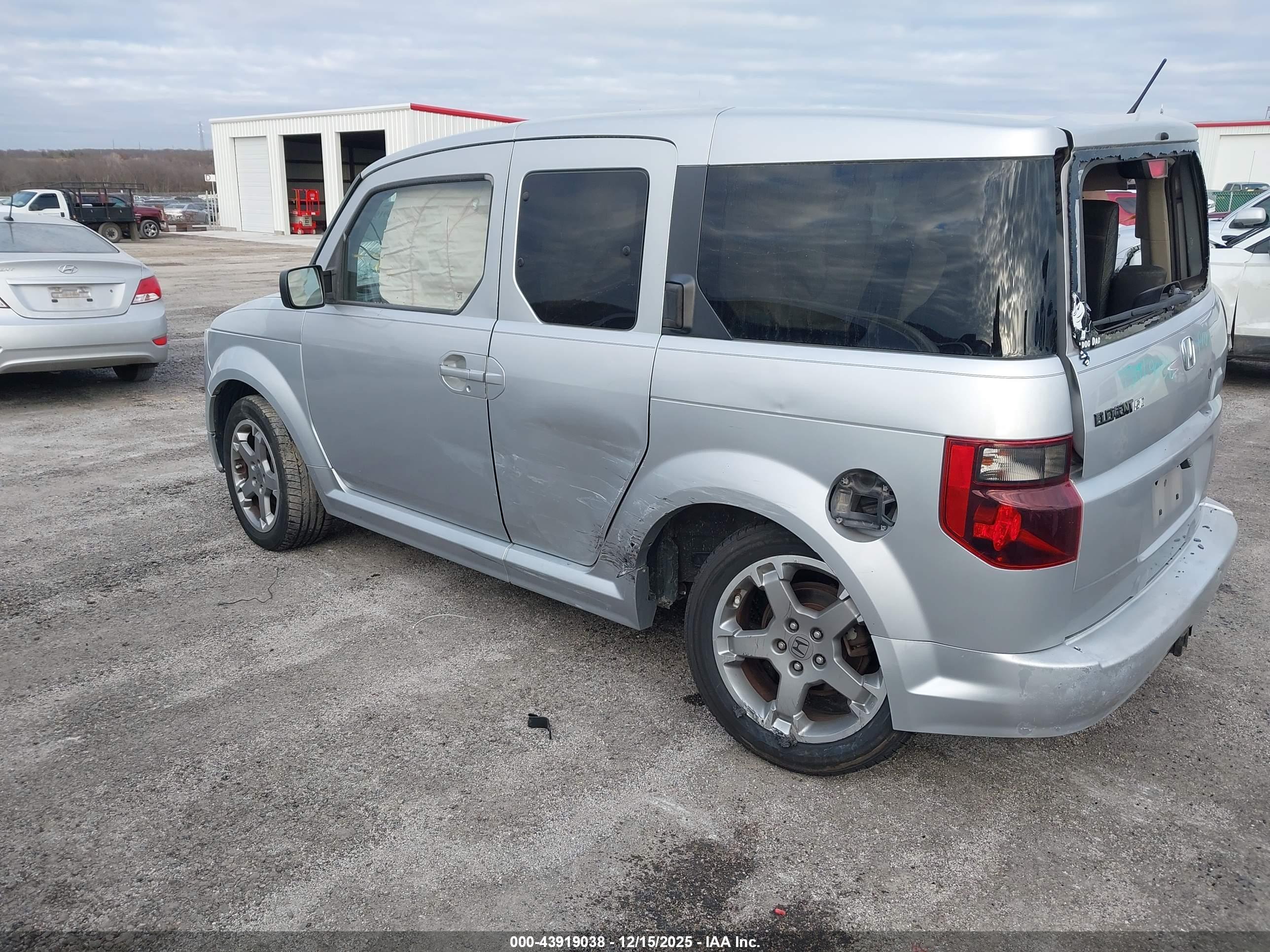 HONDA ELEMENT image 3